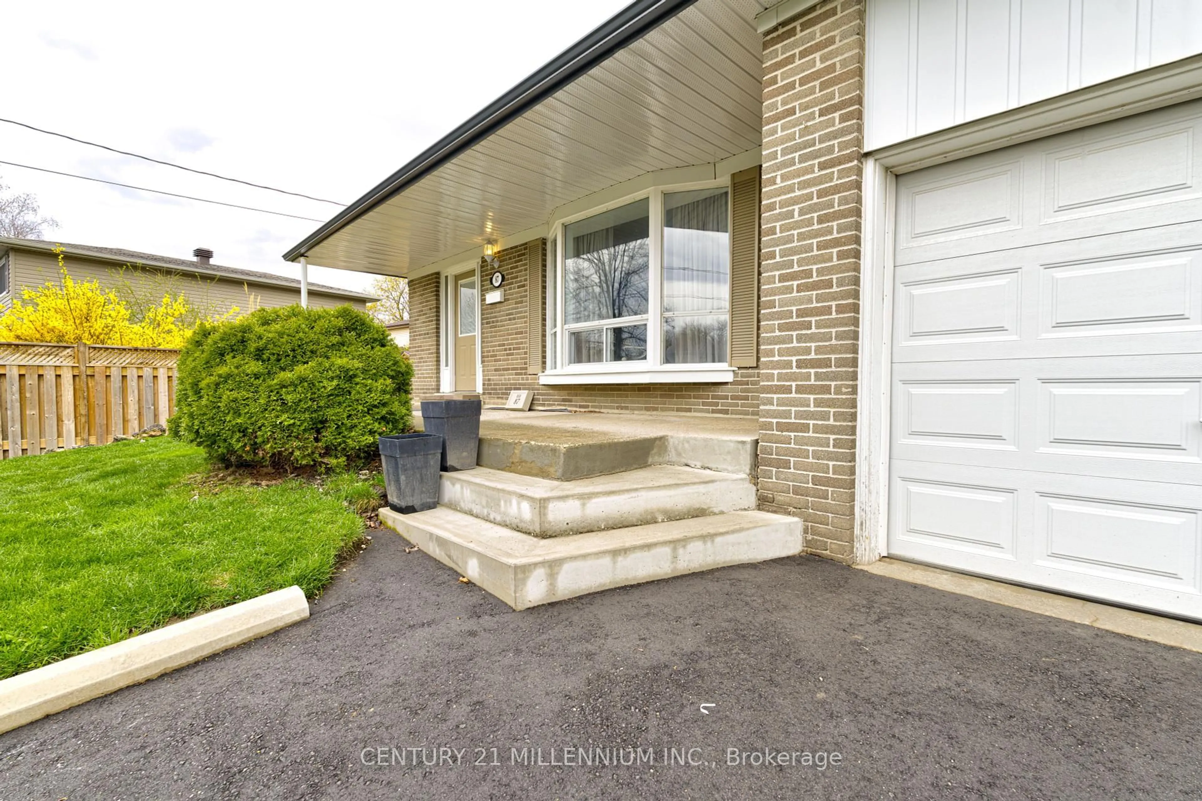 Unknown for 87 Pennington Cres, Halton Hills Ontario L7G 4L4