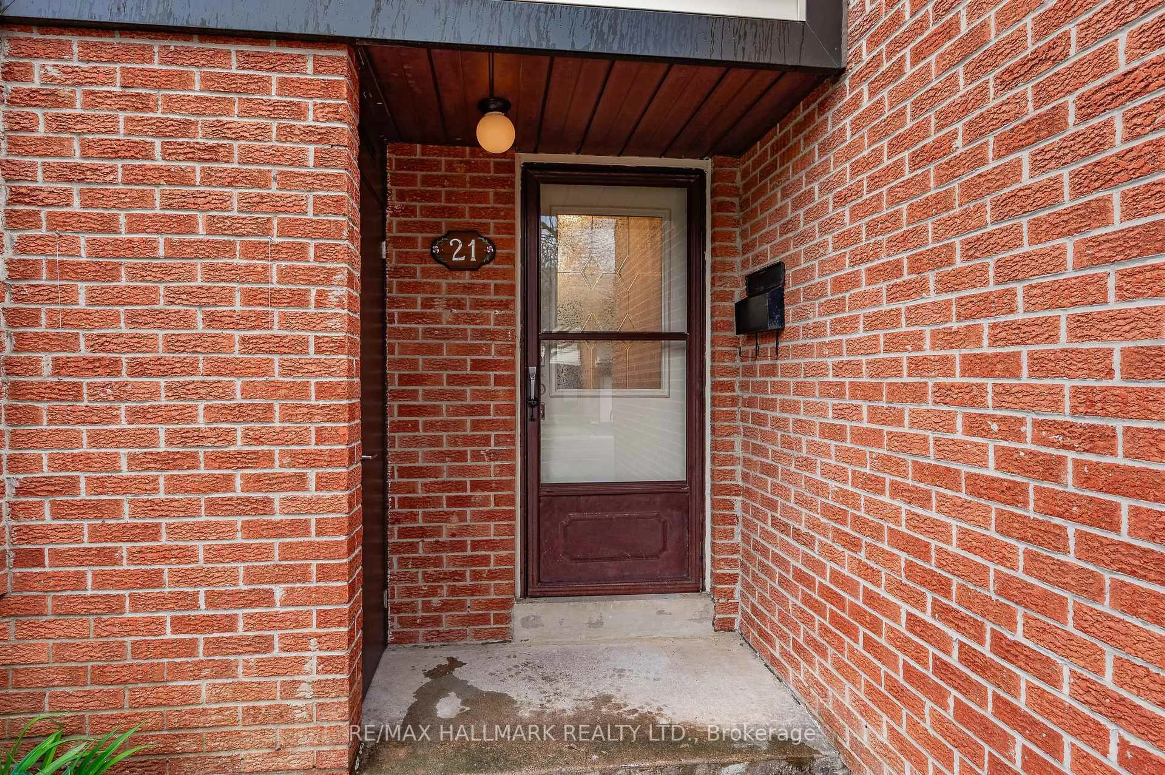 Unknown for 2301 Derry Rd #21, Mississauga Ontario L5N 2R4