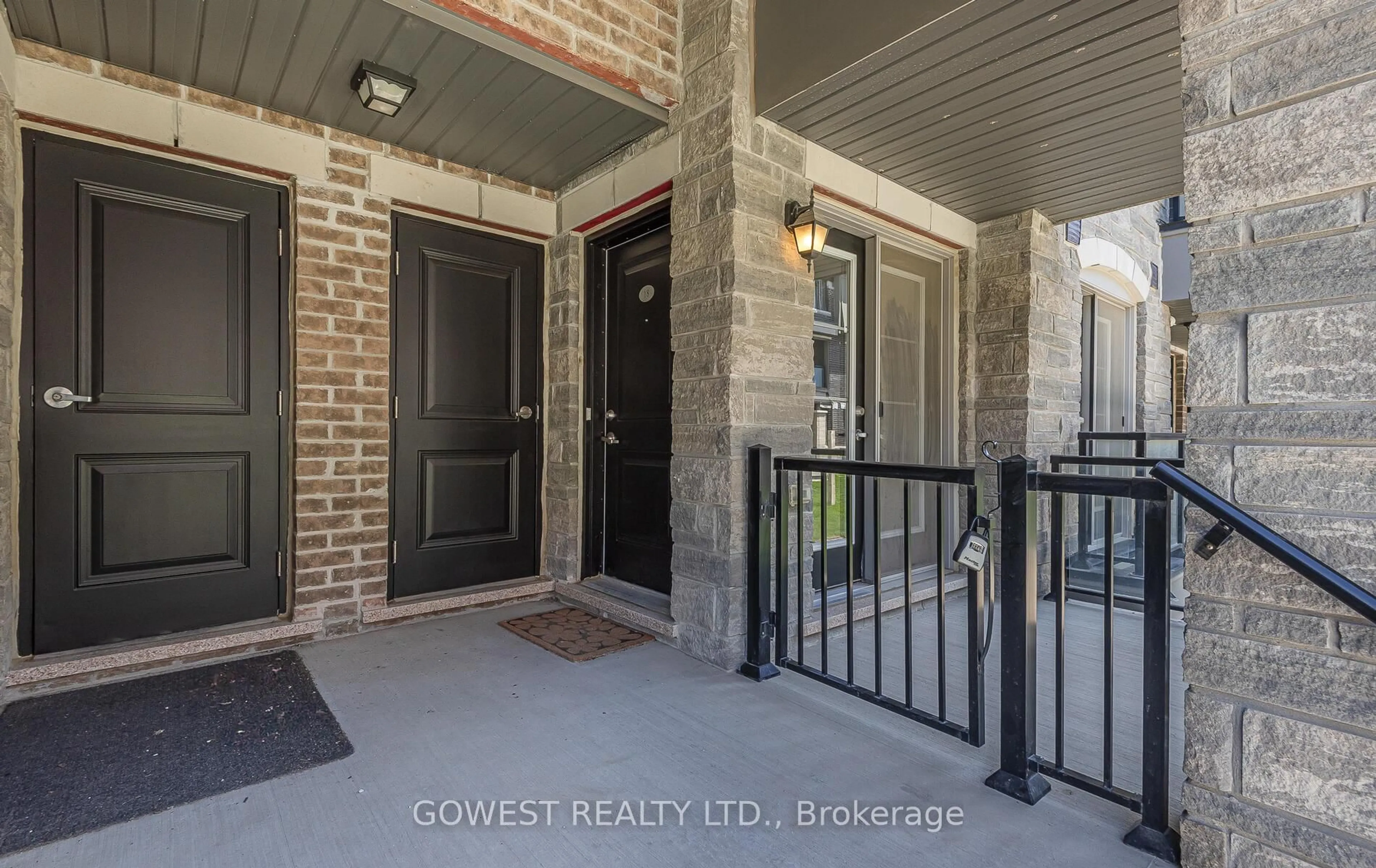Indoor entryway for 200 Veterans Dr #18, Brampton Ontario L7A 4S6