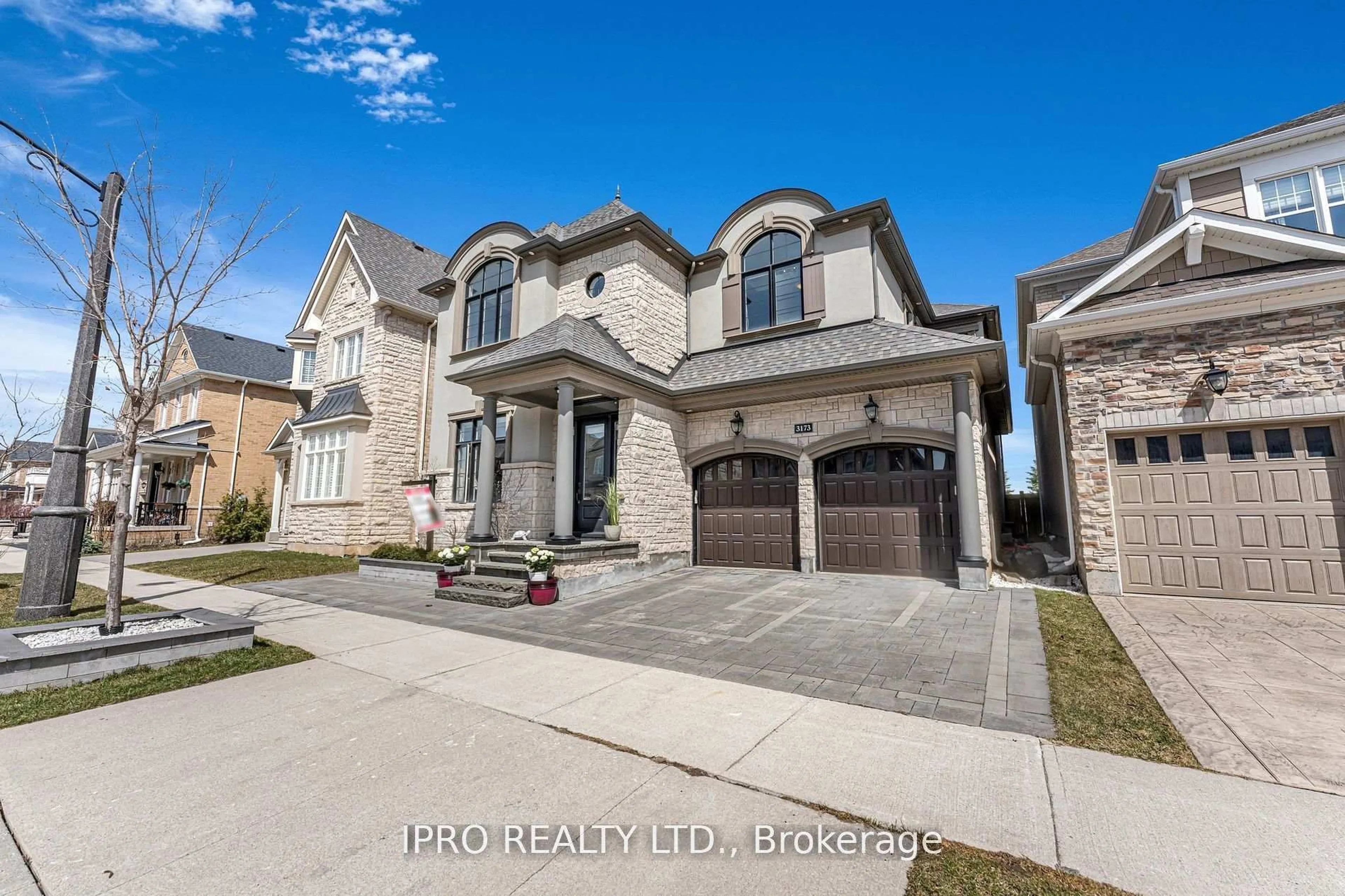 Home with brick exterior material, street for 3173 Sunflower Dr, Oakville Ontario L6M 4M2