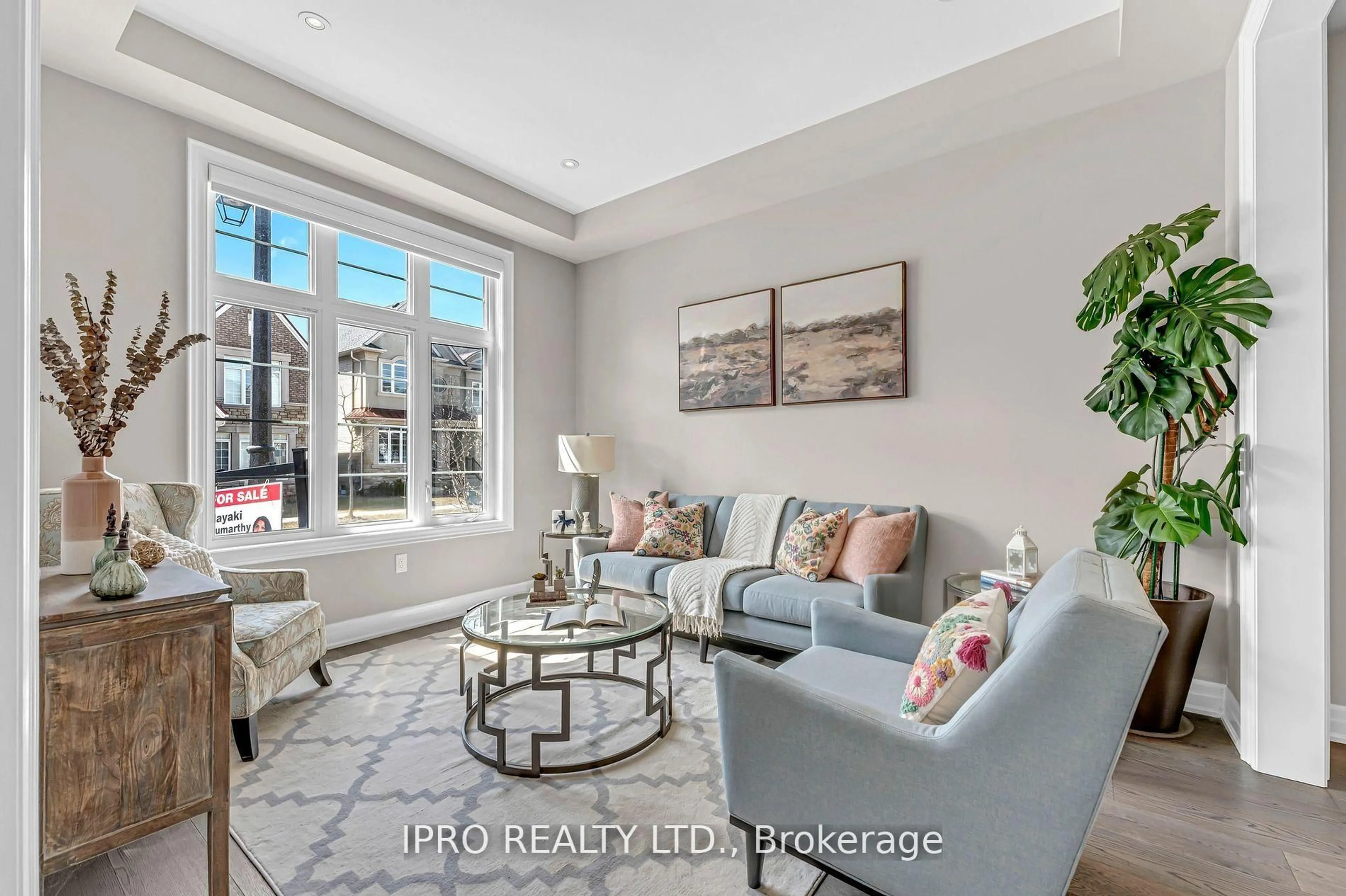 Living room with furniture, unknown for 3173 Sunflower Dr, Oakville Ontario L6M 4M2
