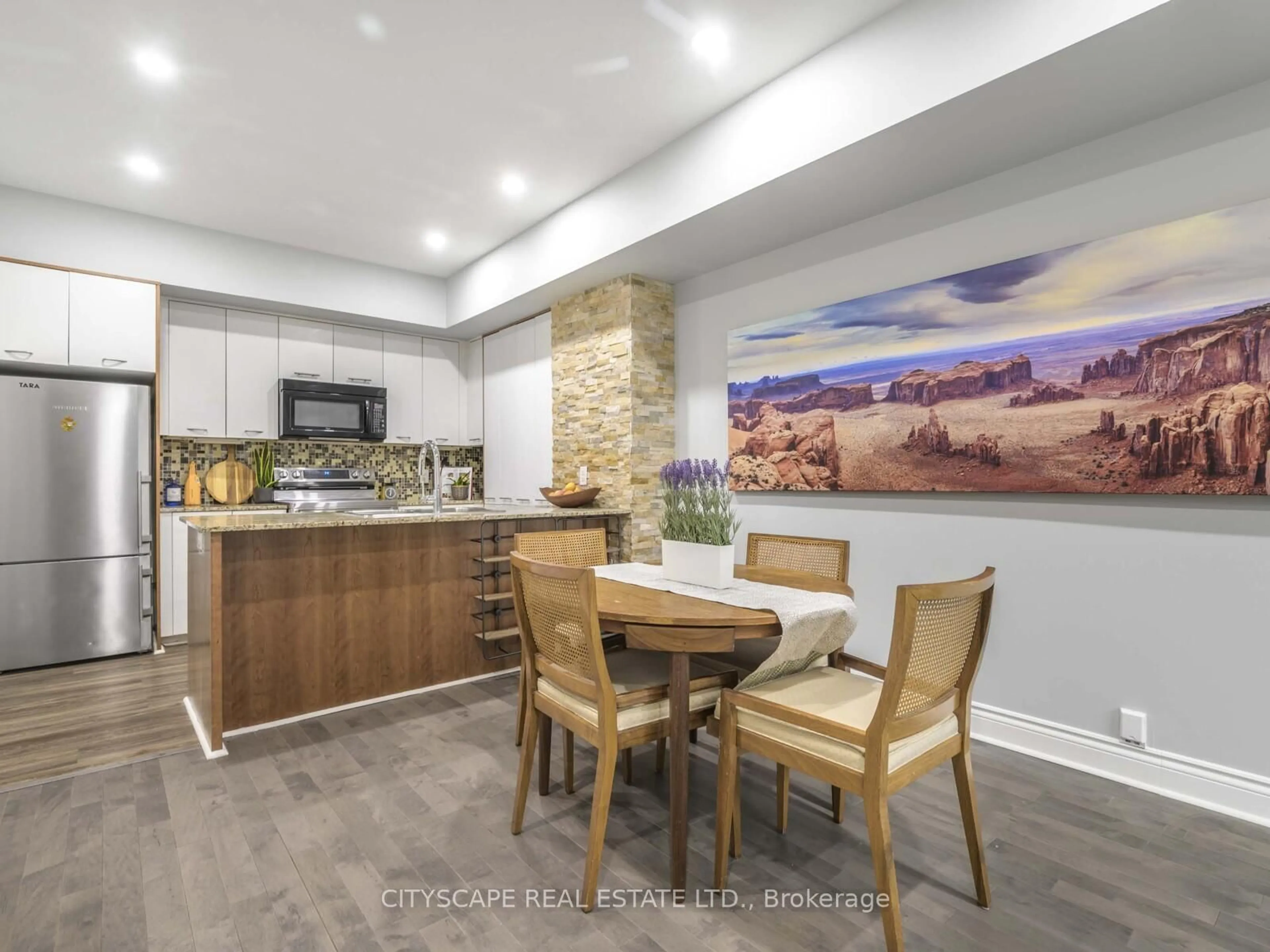 Open concept kitchen, unknown for 23 Valhalla Inn Rd #50, Toronto Ontario M9B 1S9