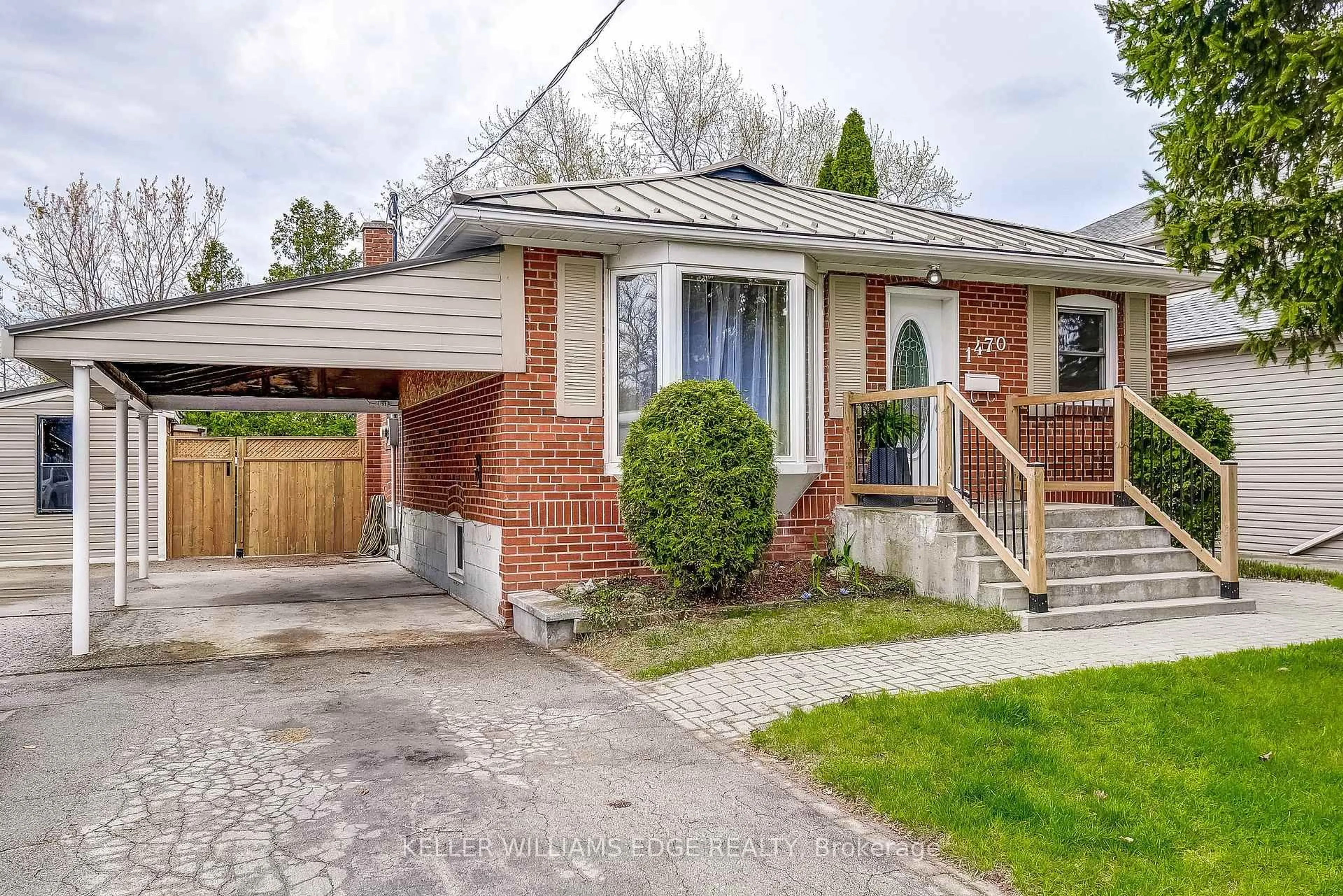Home with brick exterior material, street for 1470 Fisher Ave, Burlington Ontario L7P 2L8