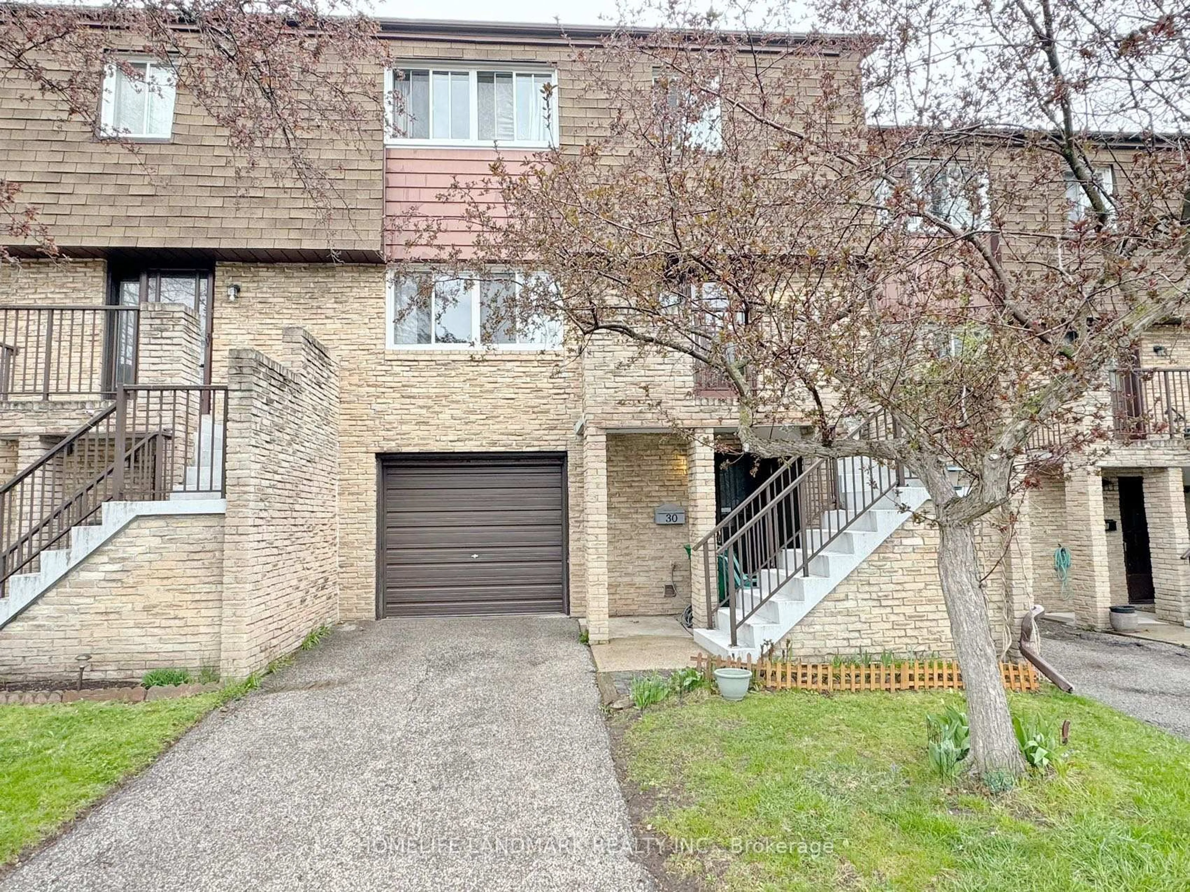 A pic from outside/outdoor area/front of a property/back of a property/a pic from drone, street for 7030 Copenhagen Rd #30, Mississauga Ontario L5N 2P3