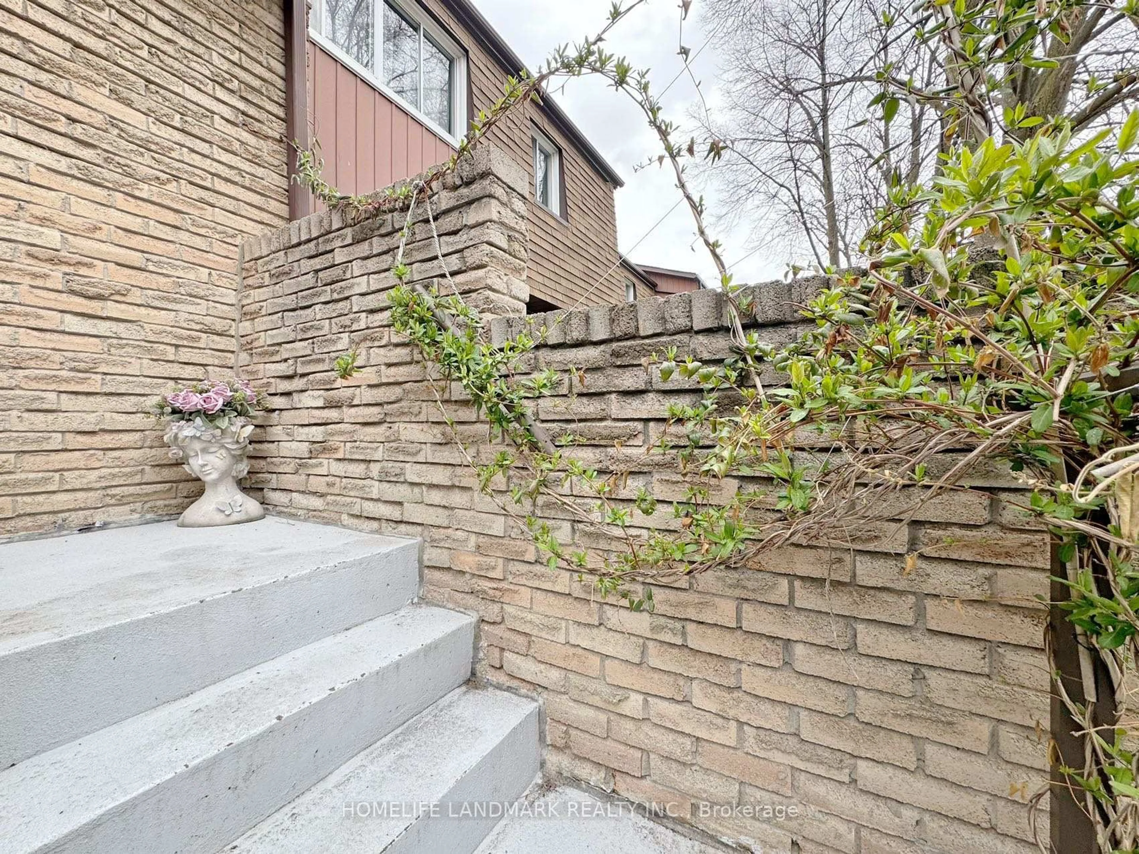 Unknown for 7030 Copenhagen Rd #30, Mississauga Ontario L5N 2P3