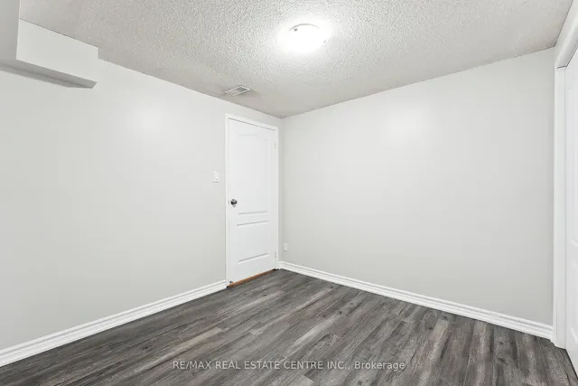 Additional image 35 of 21 Marchbank Cres