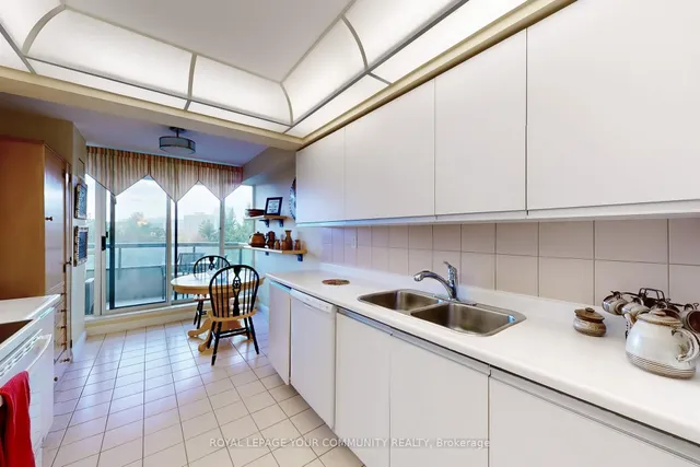 Additional property image - 24 Hanover Rd Unit 404