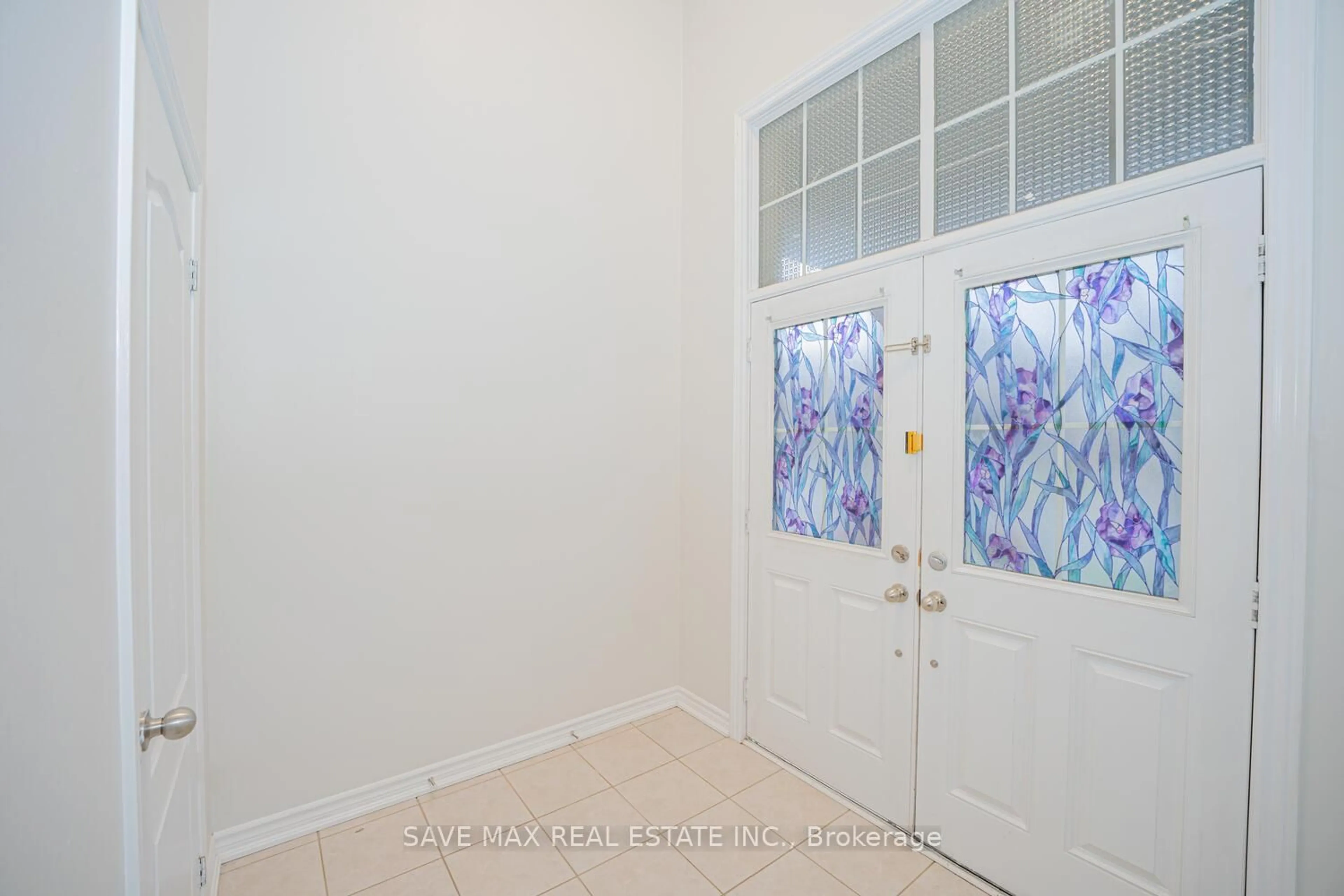 Indoor entryway for 12 Losino St, Caledon Ontario L7C 3N4