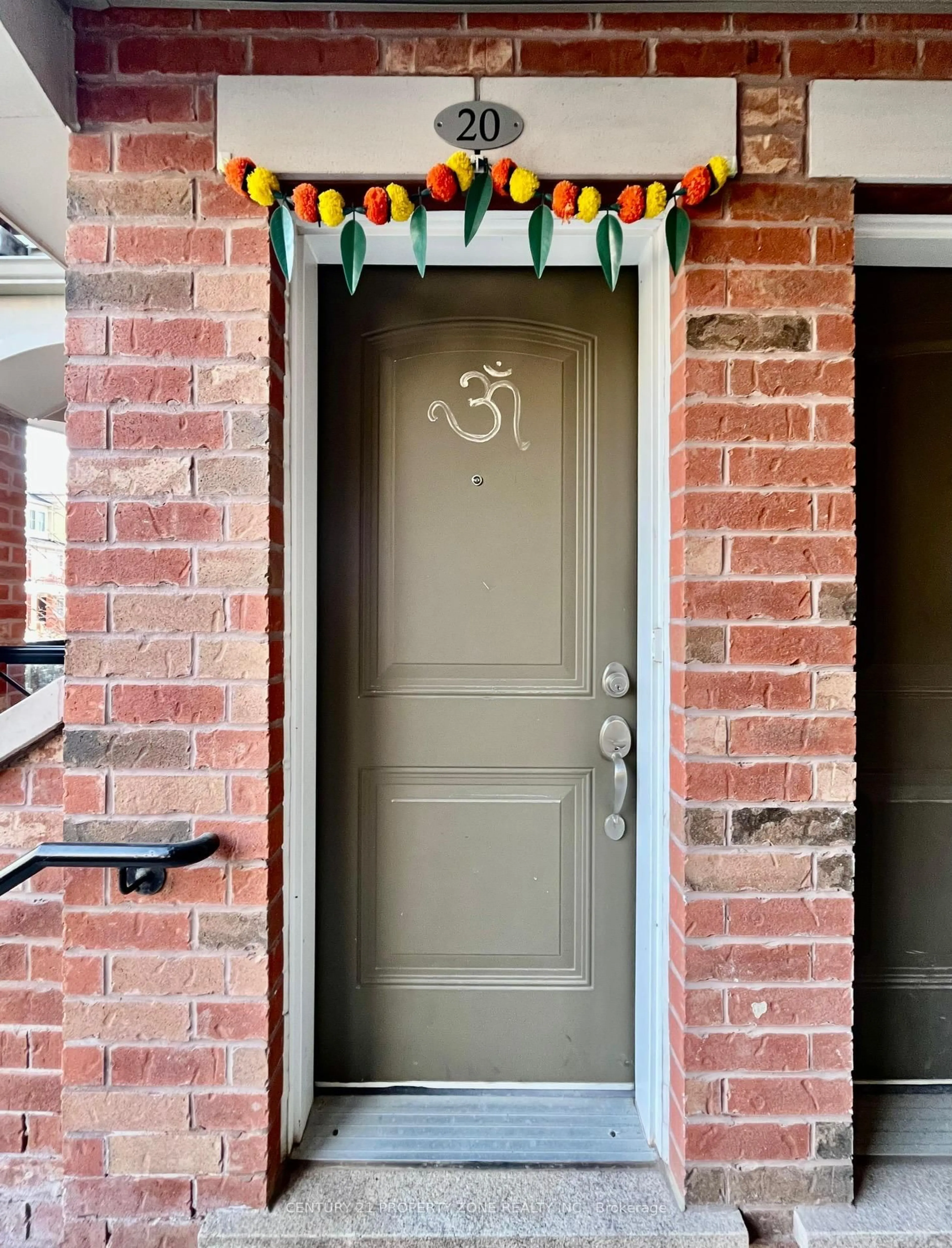 Indoor entryway for 2500 Post Rd #20, Oakville Ontario L6H 0K1