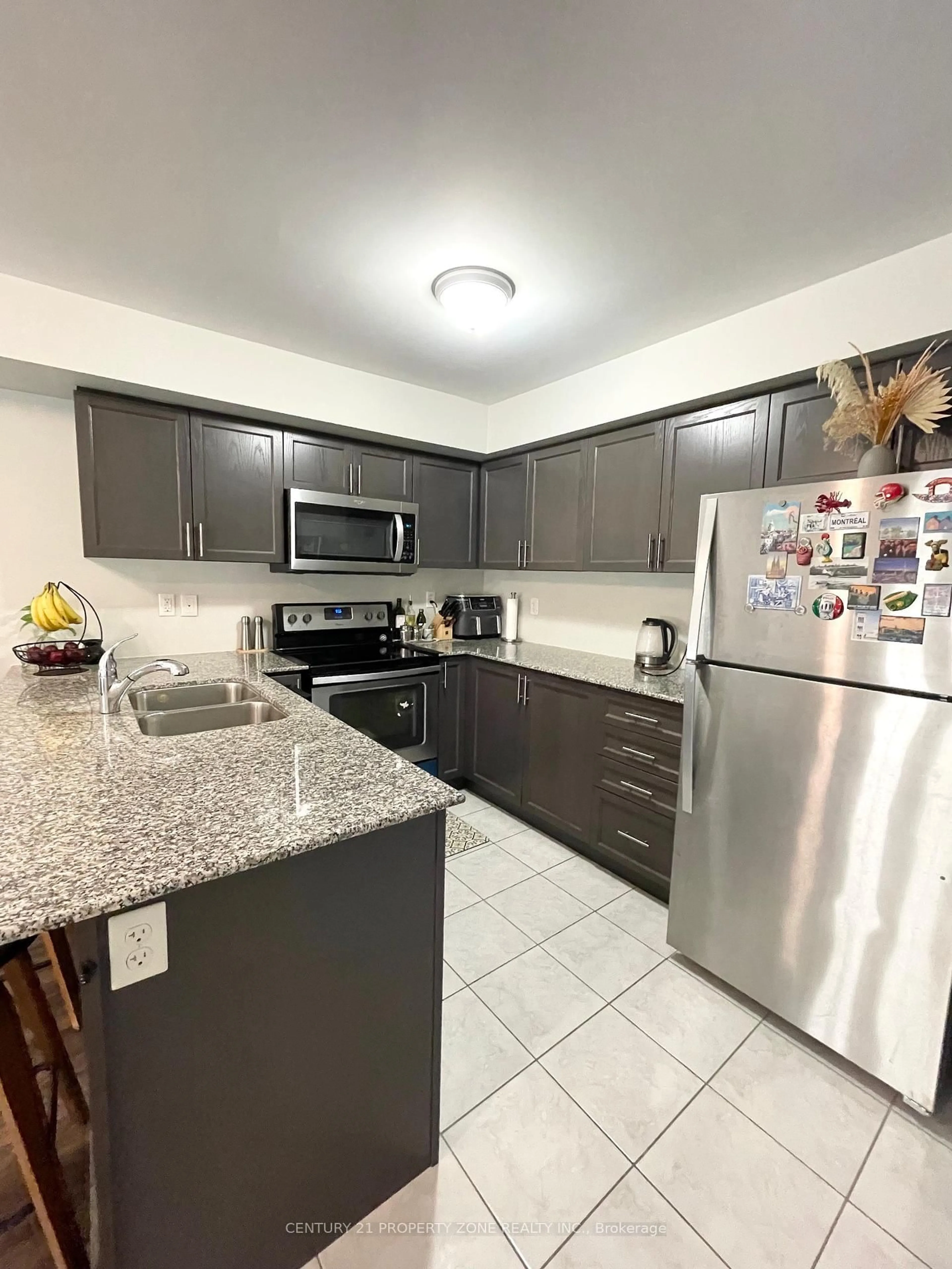Standard kitchen, unknown for 2500 Post Rd #20, Oakville Ontario L6H 0K1