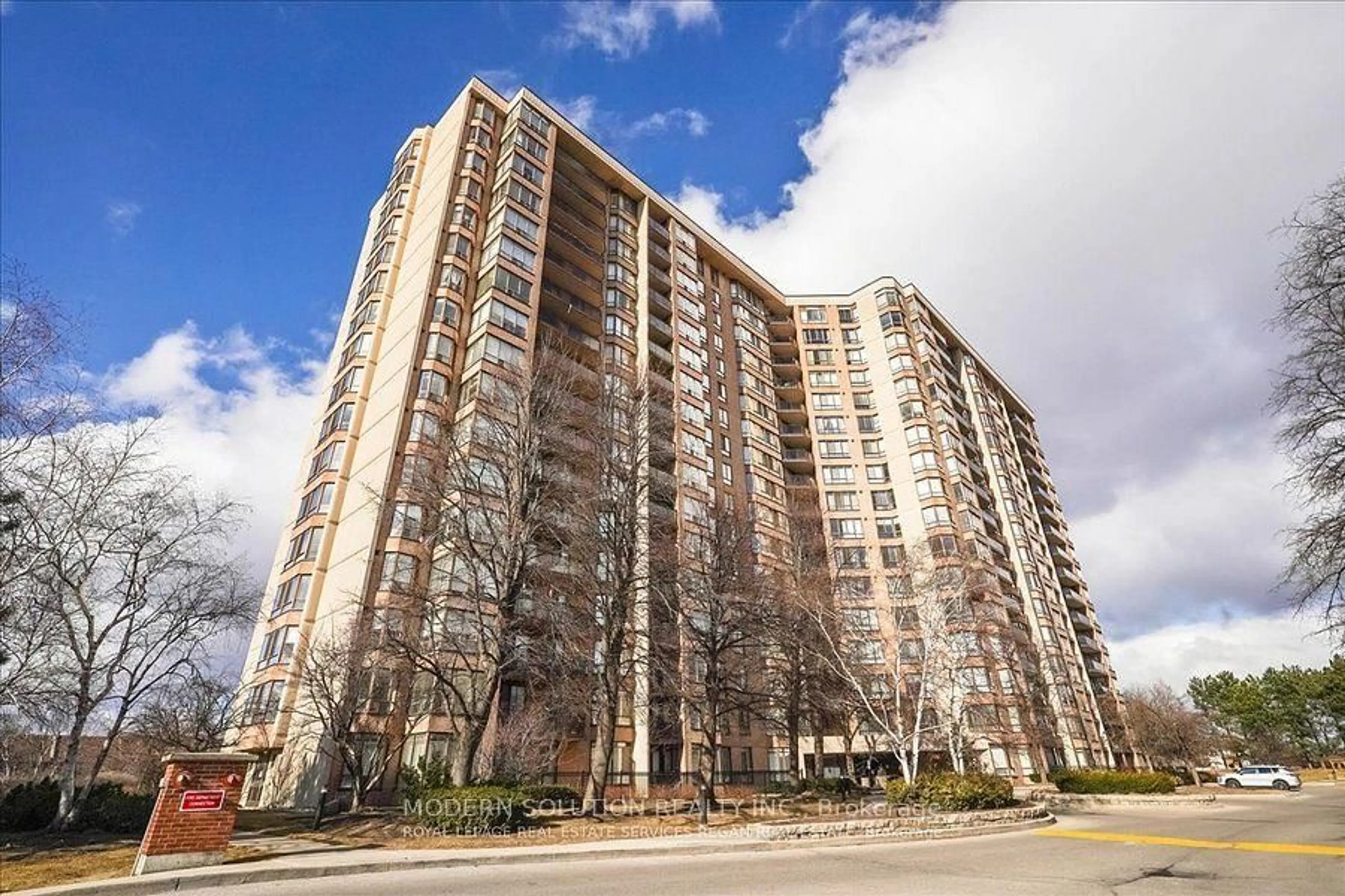 A pic from outside/outdoor area/front of a property/back of a property/a pic from drone, building for 20 Cherrytree Dr #501, Brampton Ontario L6Y 3V1