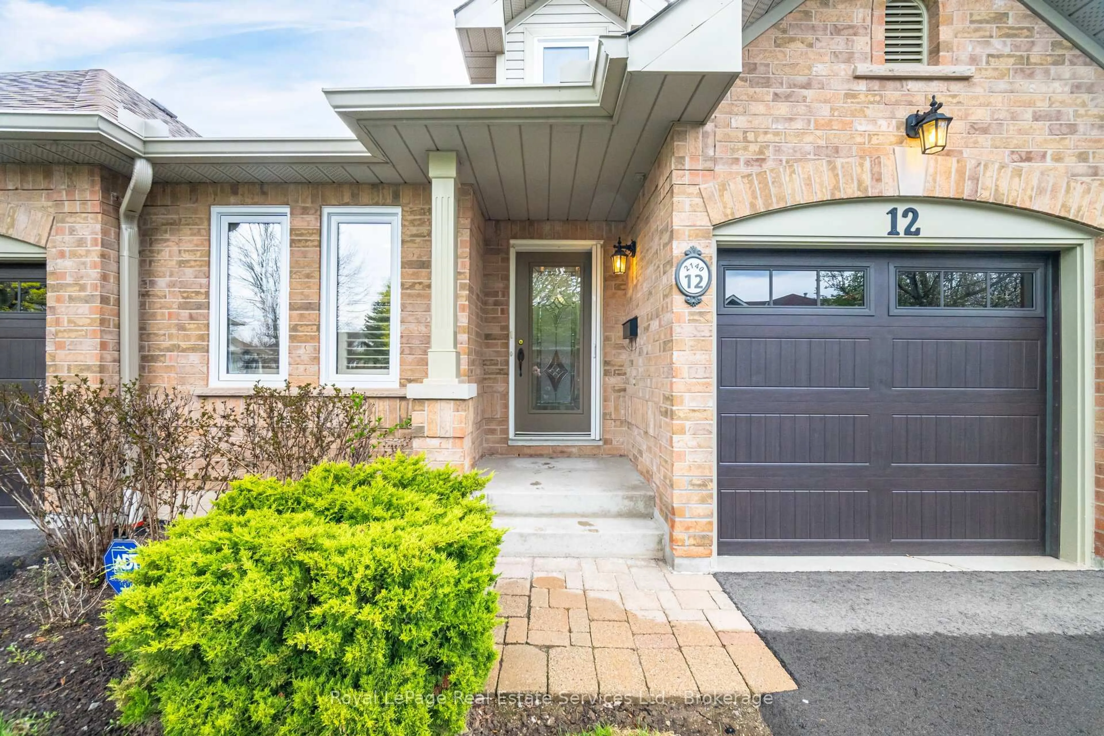 Home with brick exterior material, street for 2140 Turnberry Rd #12, Burlington Ontario L7M 4L8