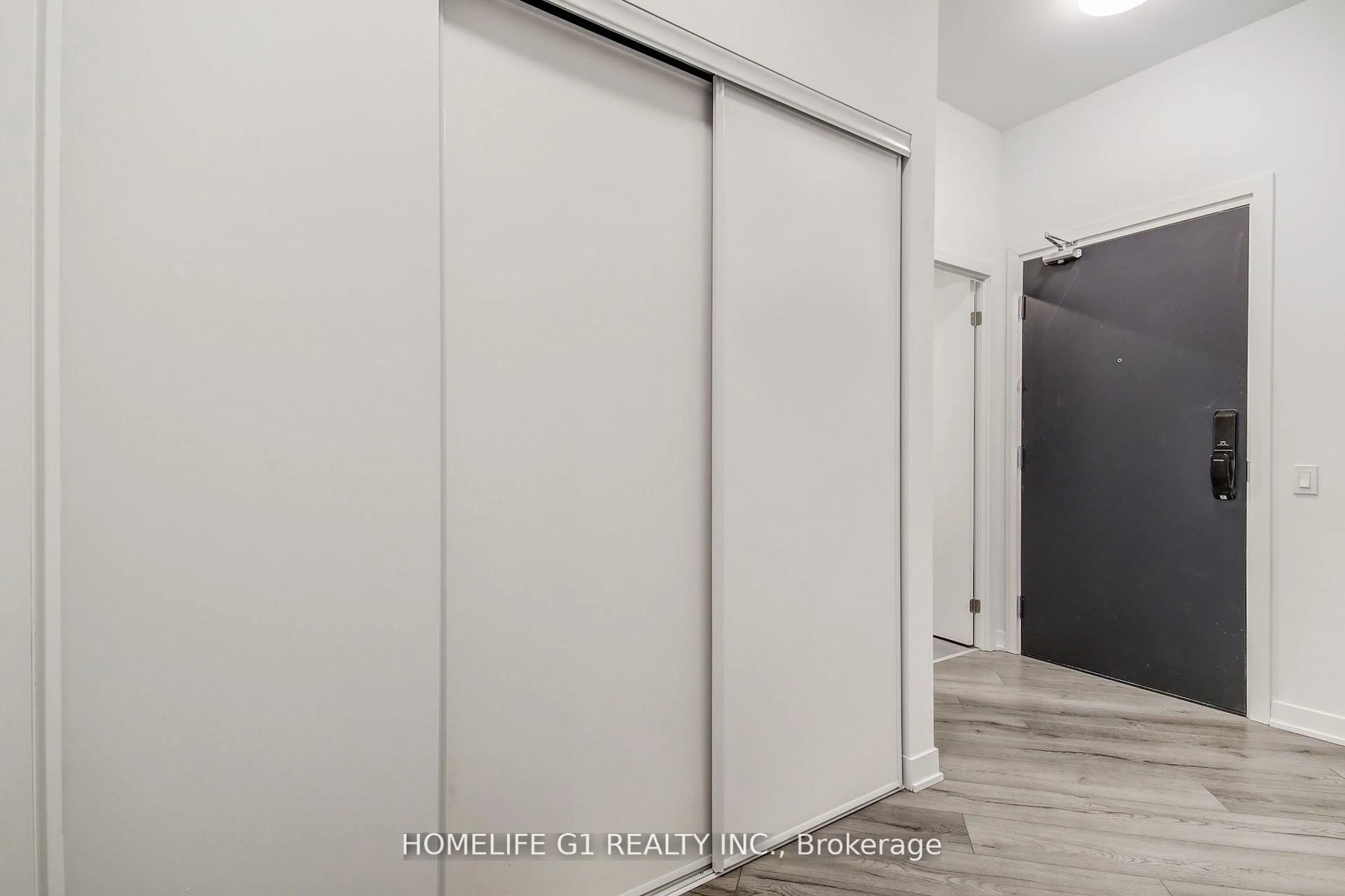 Storage room or clothes room or walk-in closet for 395 Dundas St #201, Oakville Ontario L6M 4M2