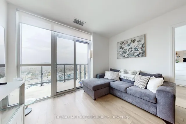Additional property image - 1461 LAWRENCE Ave Unit 2103