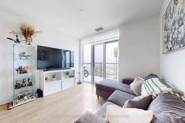 Additional property image - 1461 LAWRENCE Ave Unit 2103