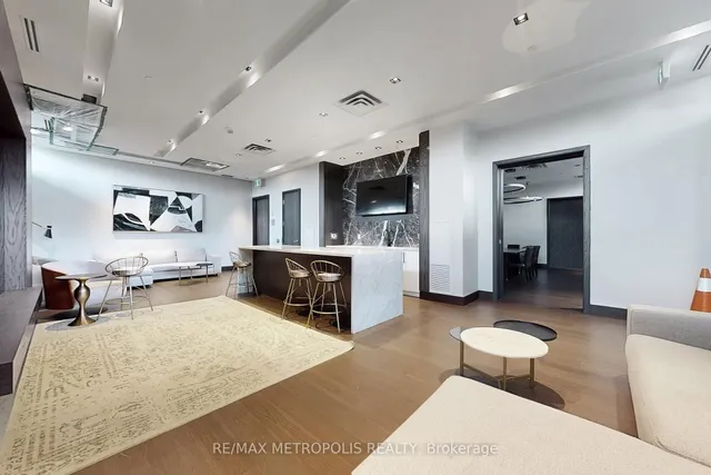 Additional property image - 1461 LAWRENCE Ave Unit 2103