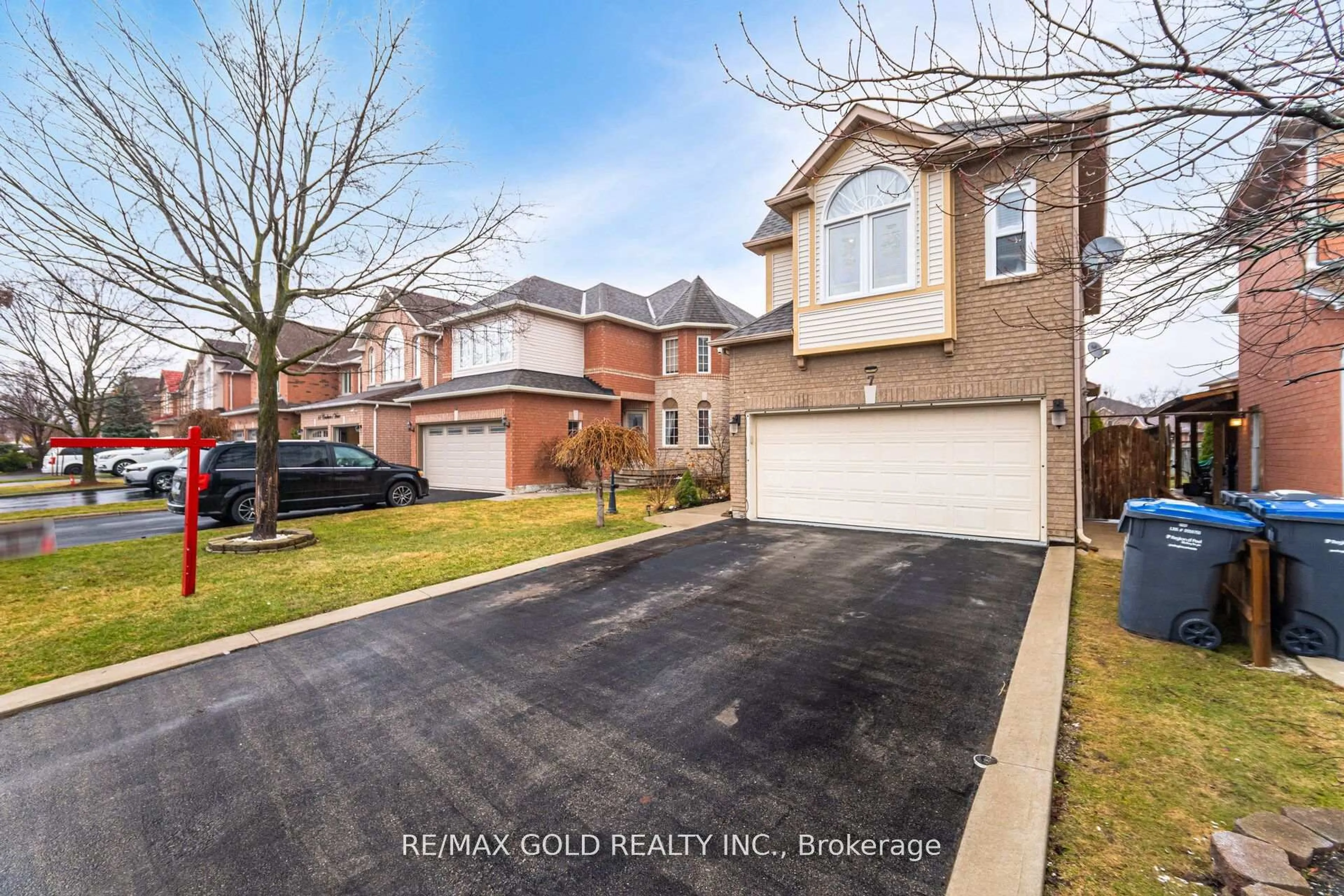 Unknown for 7 Creekwood Dr, Brampton Ontario L7A 1G6