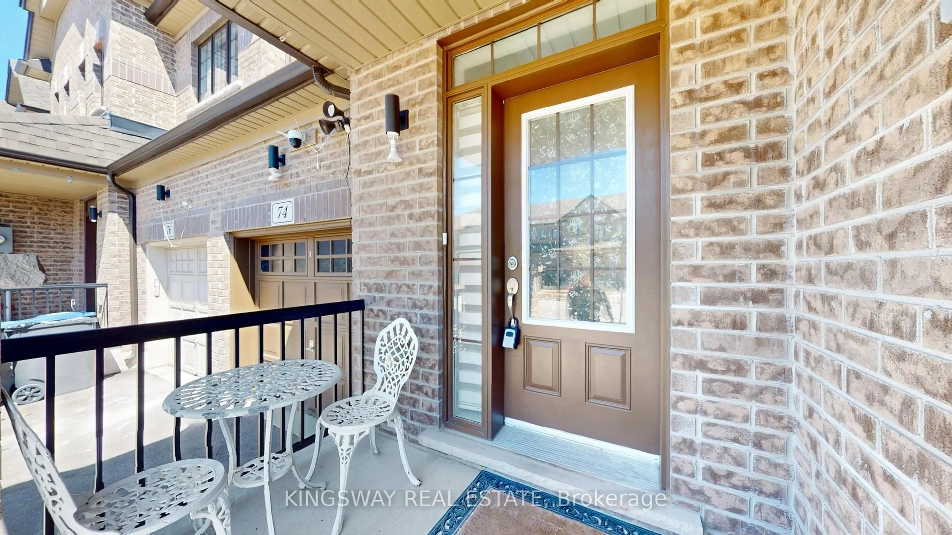 Indoor entryway for 74 Doris Pawley Cres, Caledon Ontario L7C 3M8