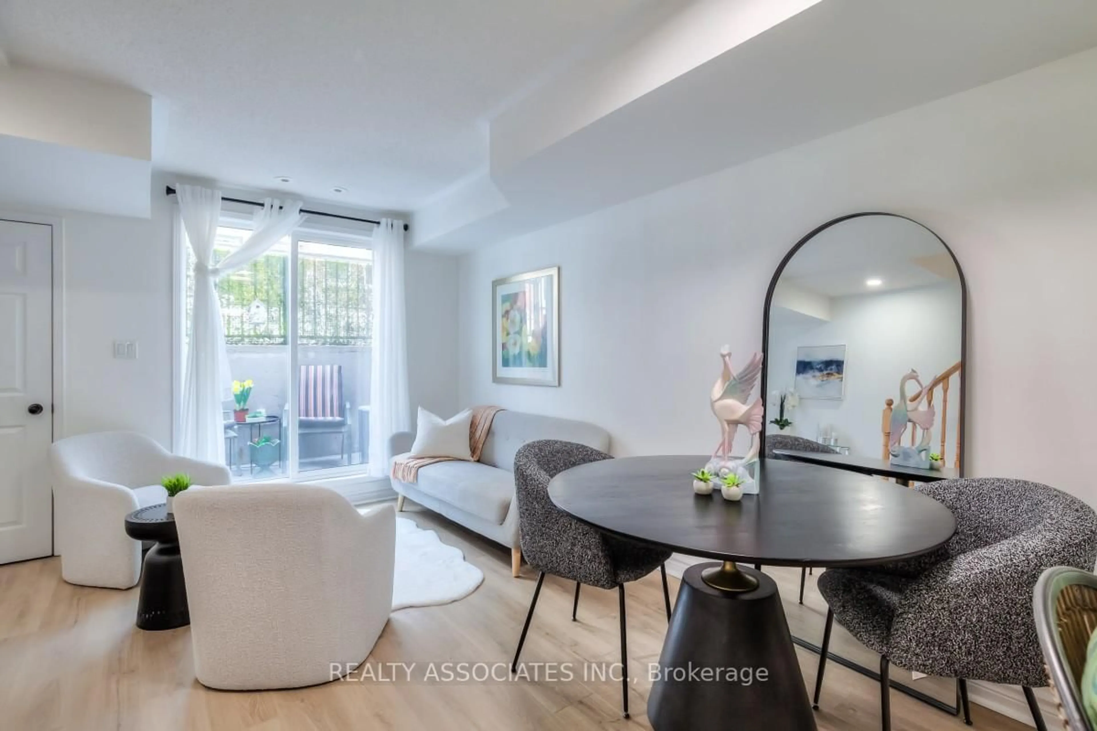 Unknown for 31 Foundry Ave #26, Toronto Ontario M6H 4K7
