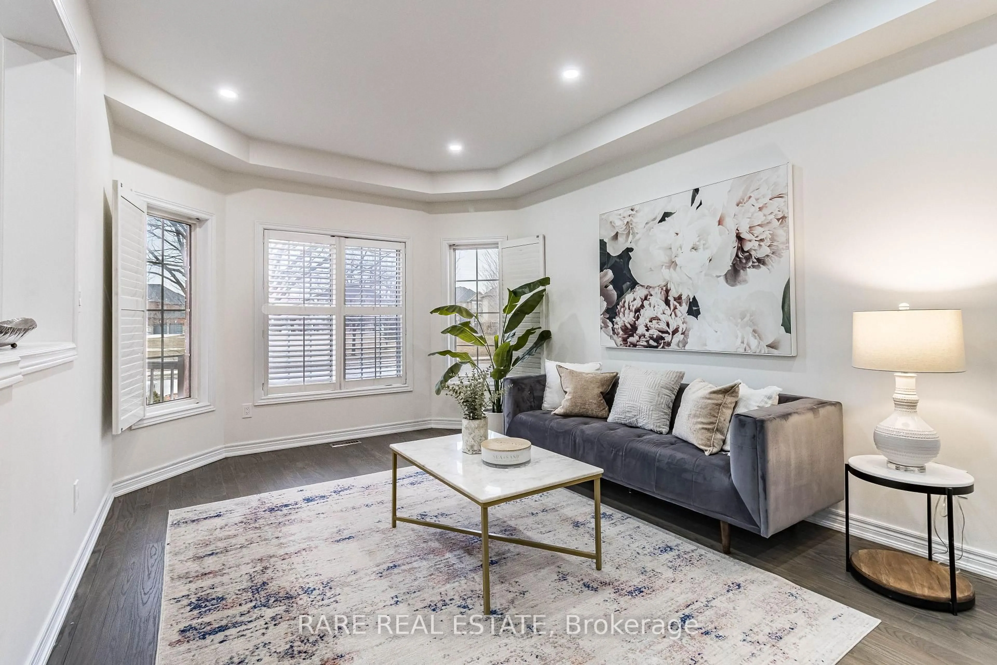 Living room with furniture, unknown for 27 Summershade St, Brampton Ontario L6P 2C2