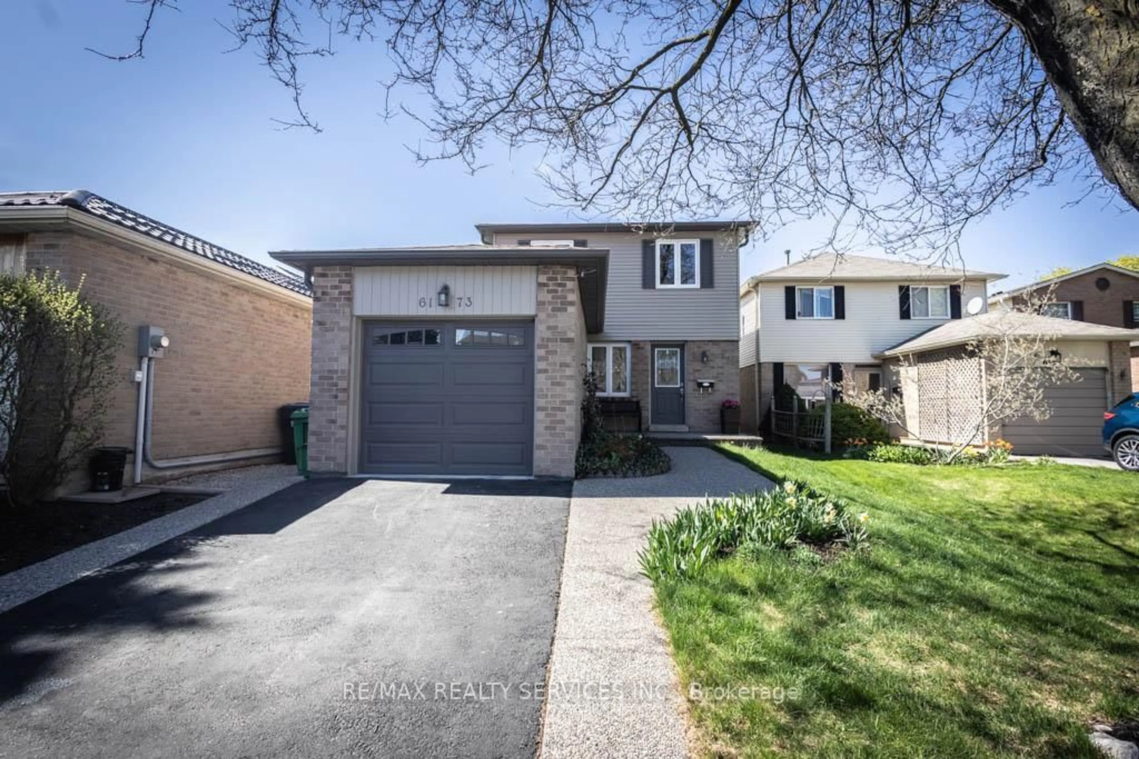 Home with brick exterior material, street for 6173 Kindree Circ, Mississauga Ontario L5N 3B9