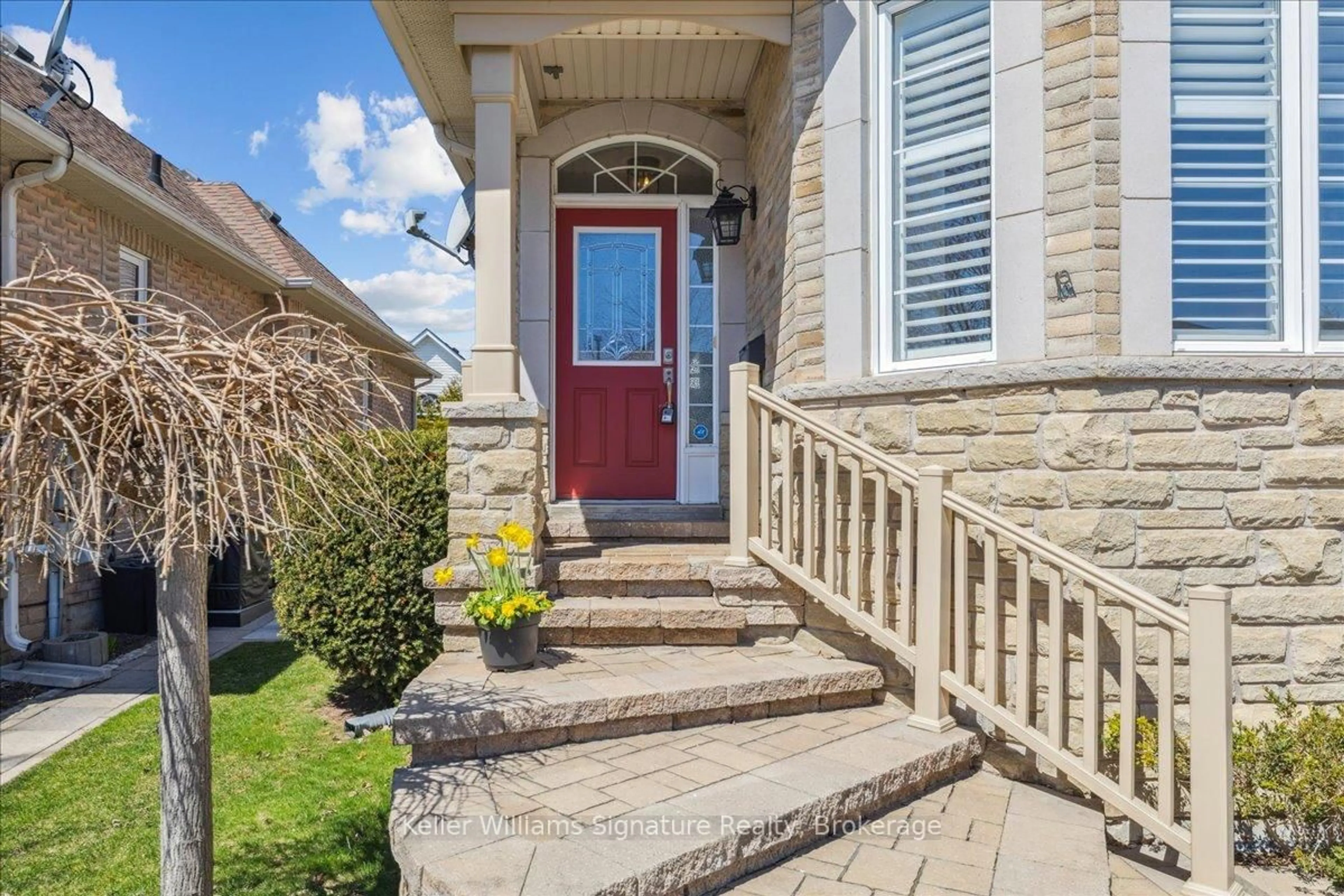 Indoor entryway for 4127 Prentice Common, Burlington Ontario L7M 0B4