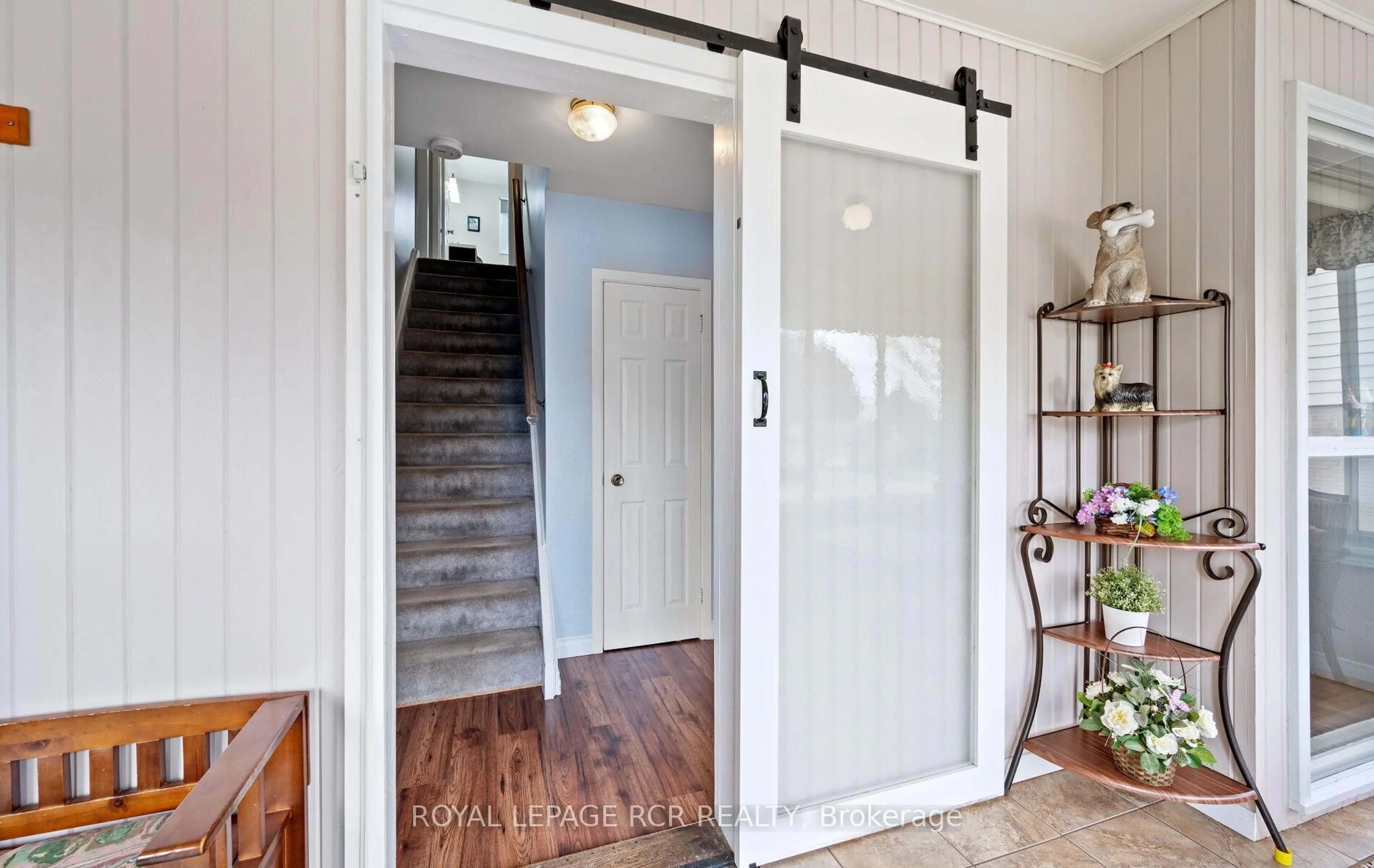 Indoor entryway for 24 Town Line, Orangeville Ontario L9W 1T6