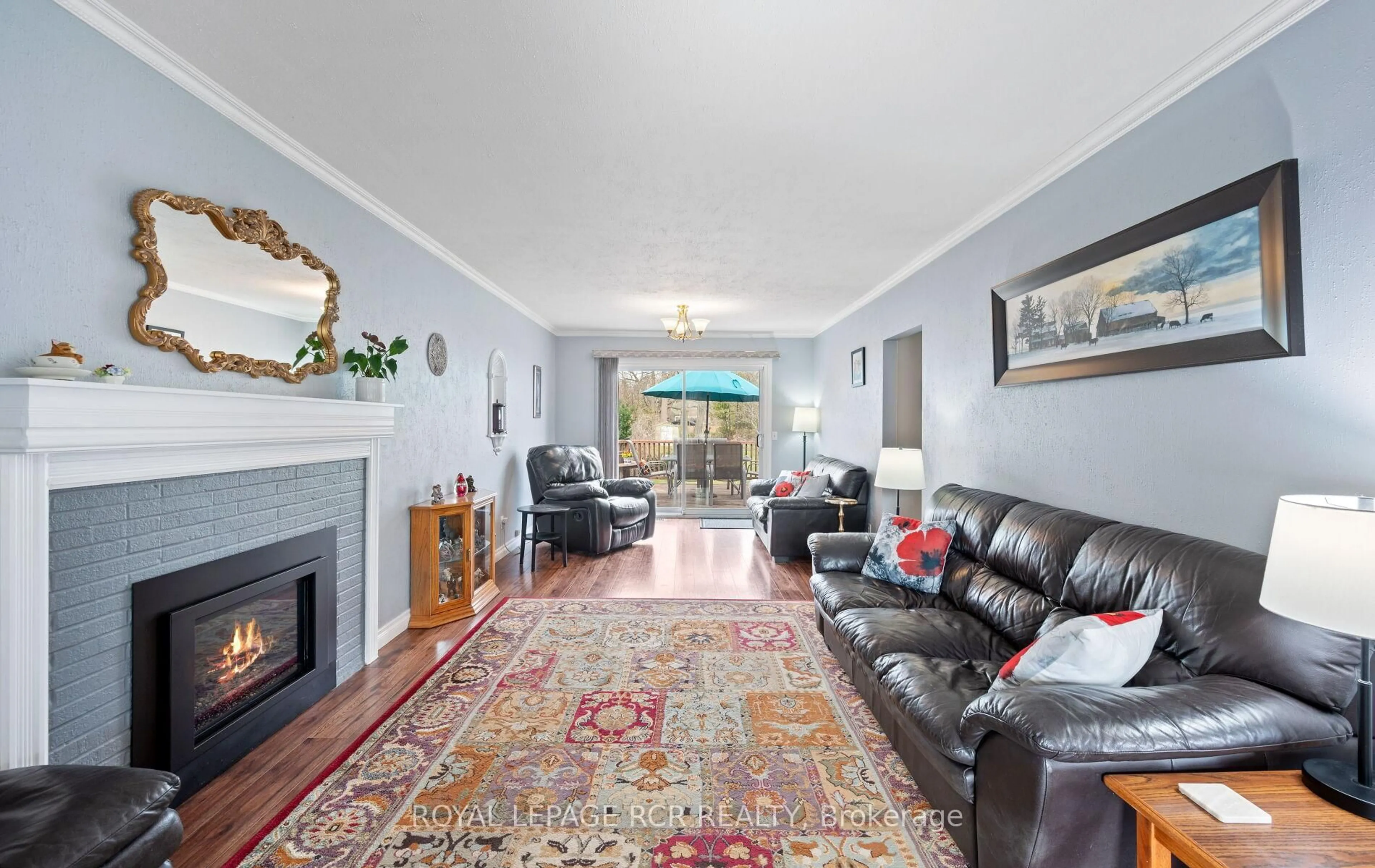 Living room with furniture, unknown for 24 Town Line, Orangeville Ontario L9W 1T6