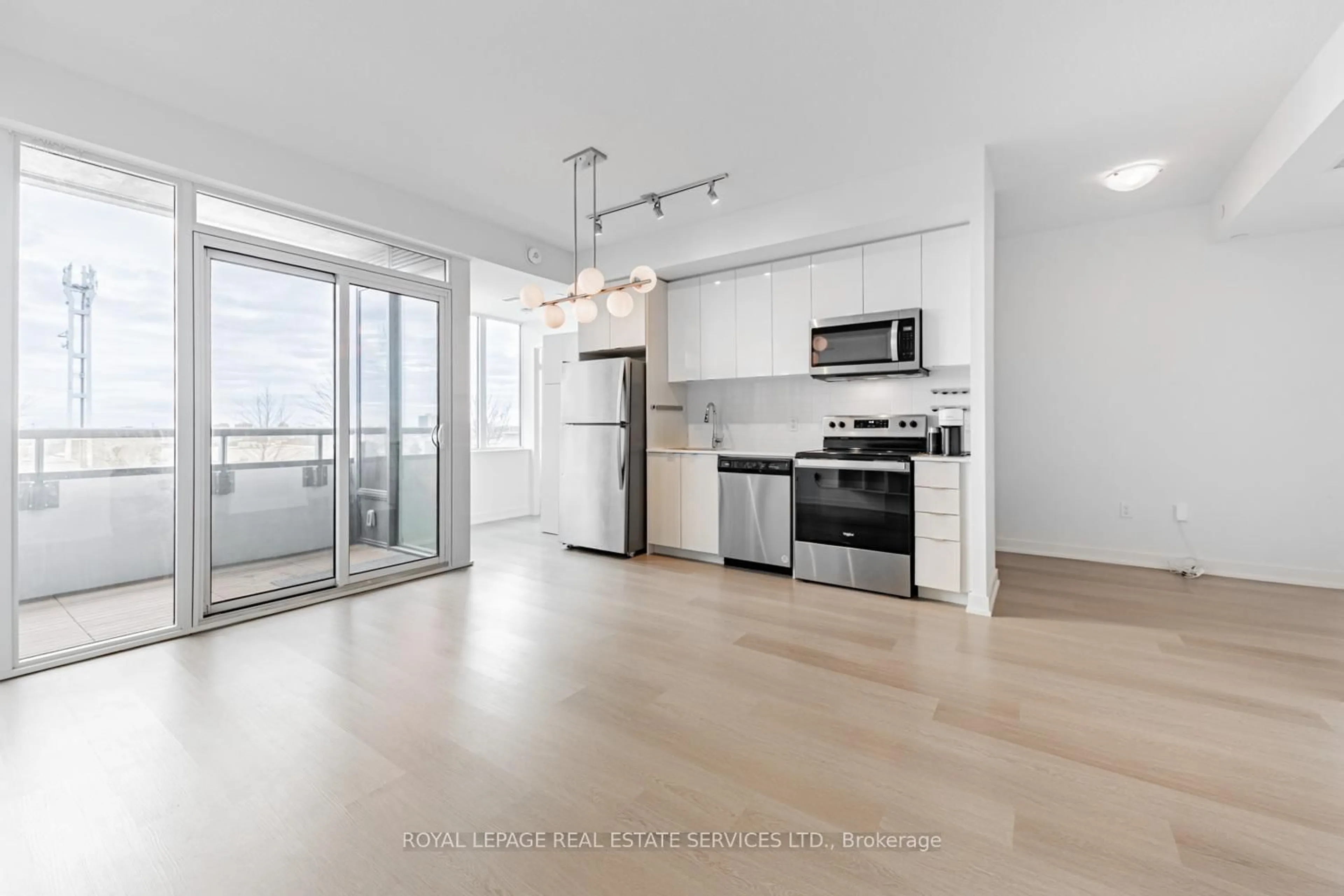 Open concept kitchen, unknown for 859 The Queensway N/A #313, Toronto Ontario M8Z 1N8