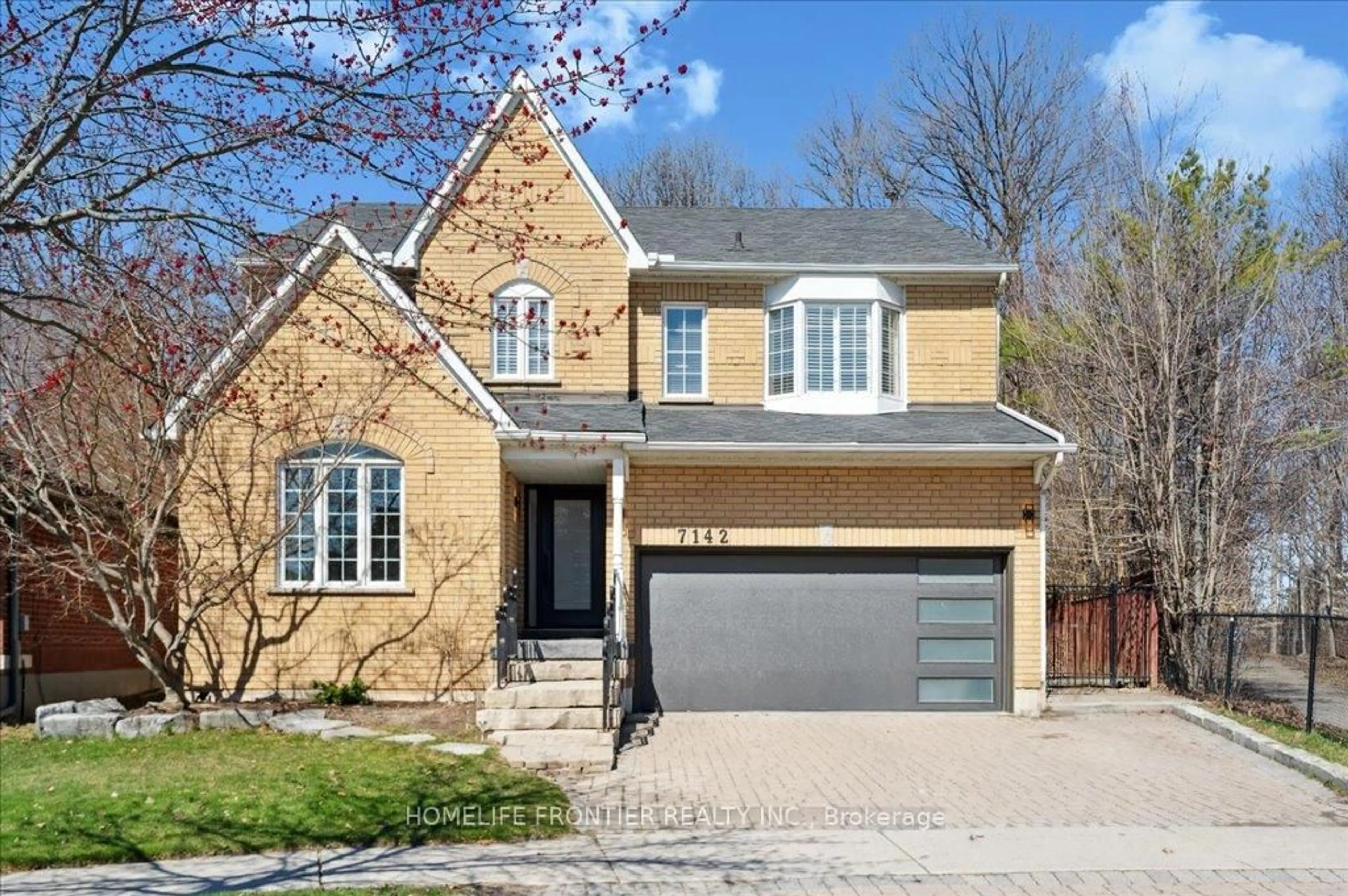 Home with brick exterior material, street for 7142 Branigan Gate, Mississauga Ontario L5N 7L5