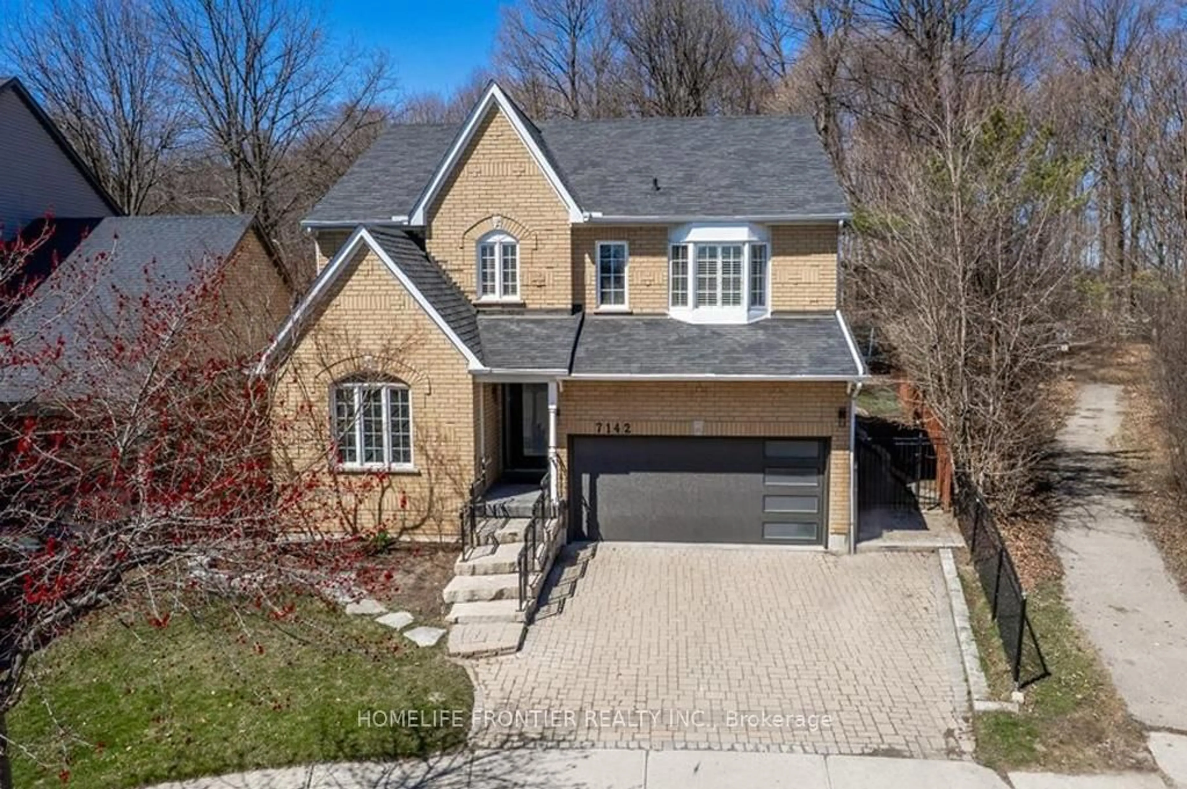Home with brick exterior material, street for 7142 Branigan Gate, Mississauga Ontario L5N 7L5