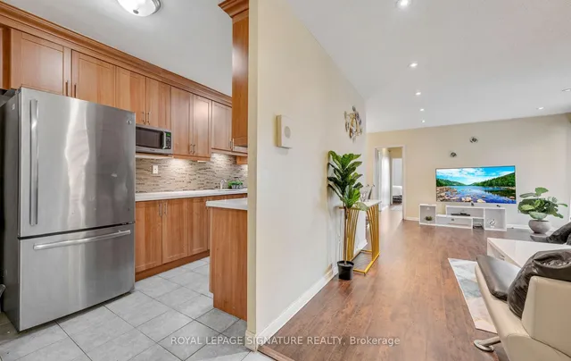 Additional property image - 3025 Queen Frederica Dr Unit 201