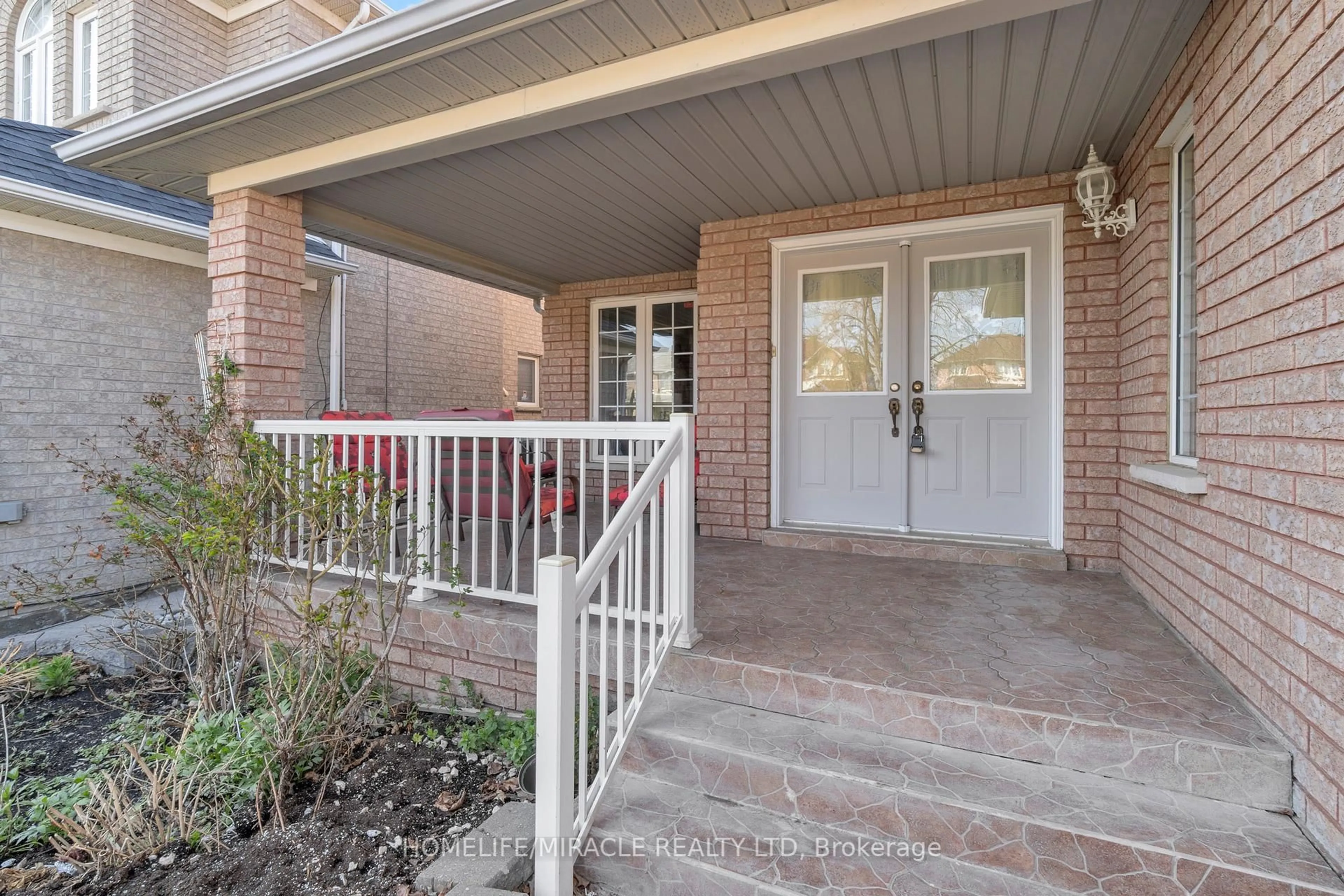 Indoor entryway for 18 Hartwell Gate, Brampton Ontario L6R 2V3