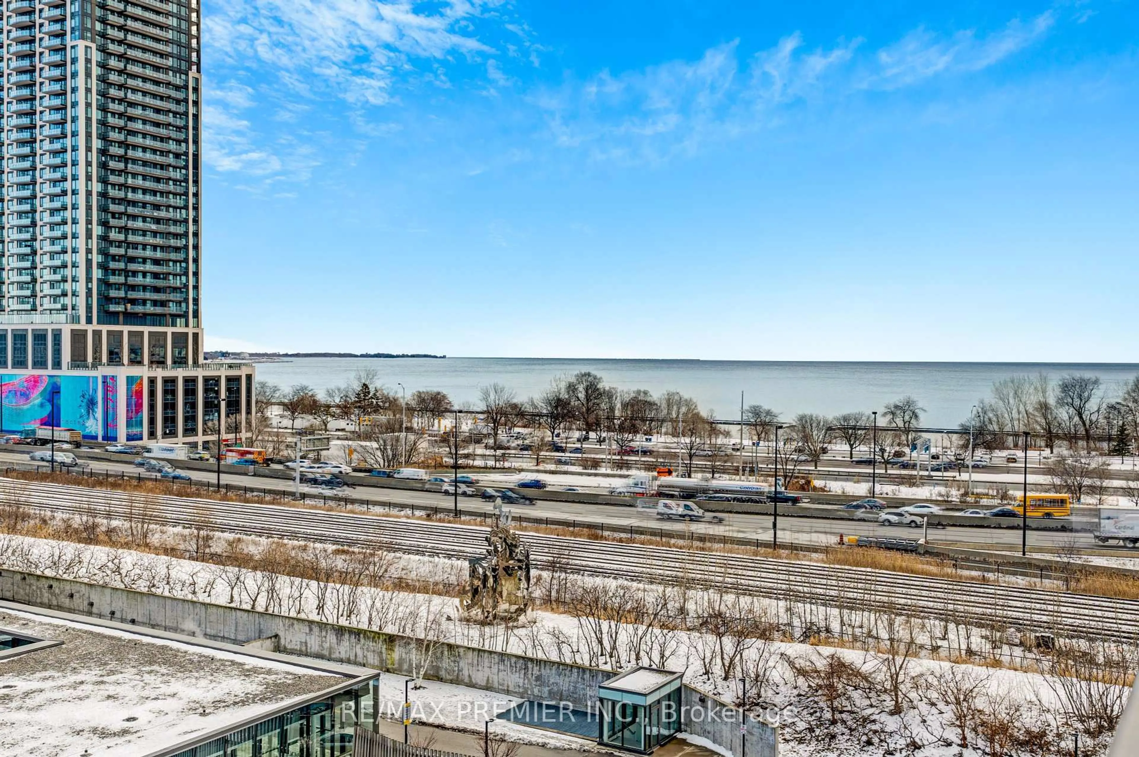 Patio, water/lake/river/ocean view for 105 The Queensway N/A #714, Toronto Ontario M6S 5B5