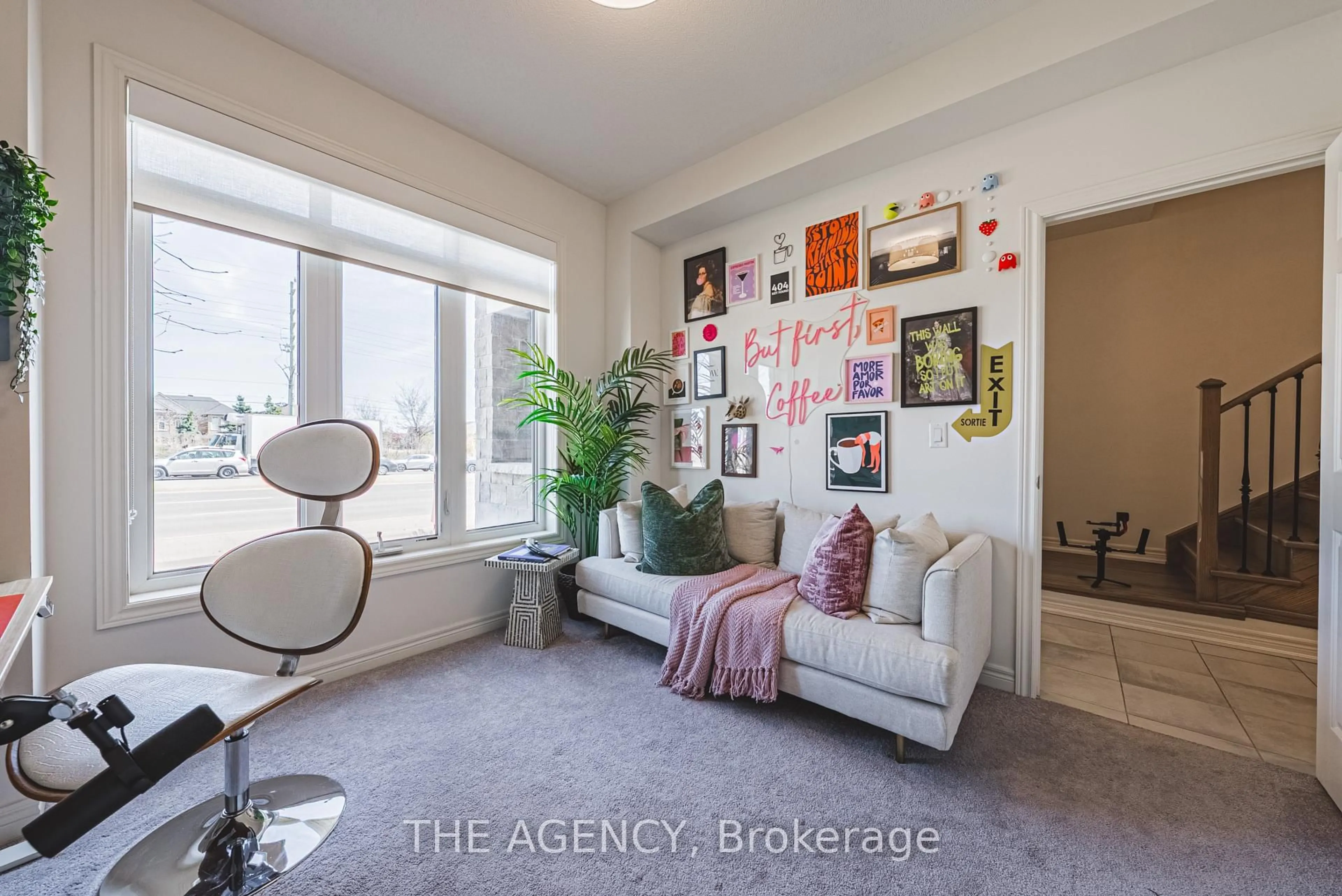 Unknown for 525 Dundas St, Oakville Ontario L6H 3P6