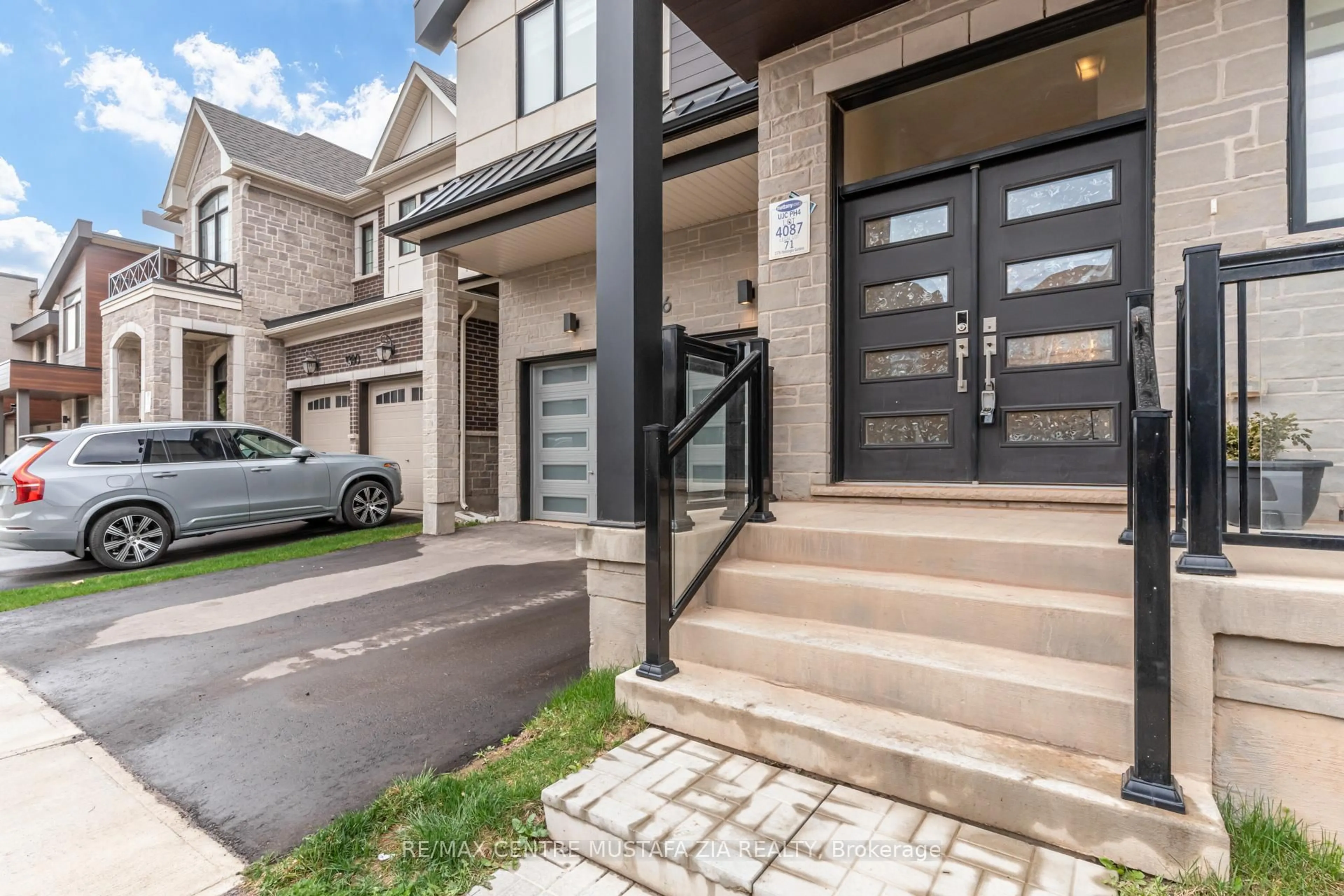 Unknown for 1376 Hydrangea Gdns, Oakville Ontario L6H 7X2