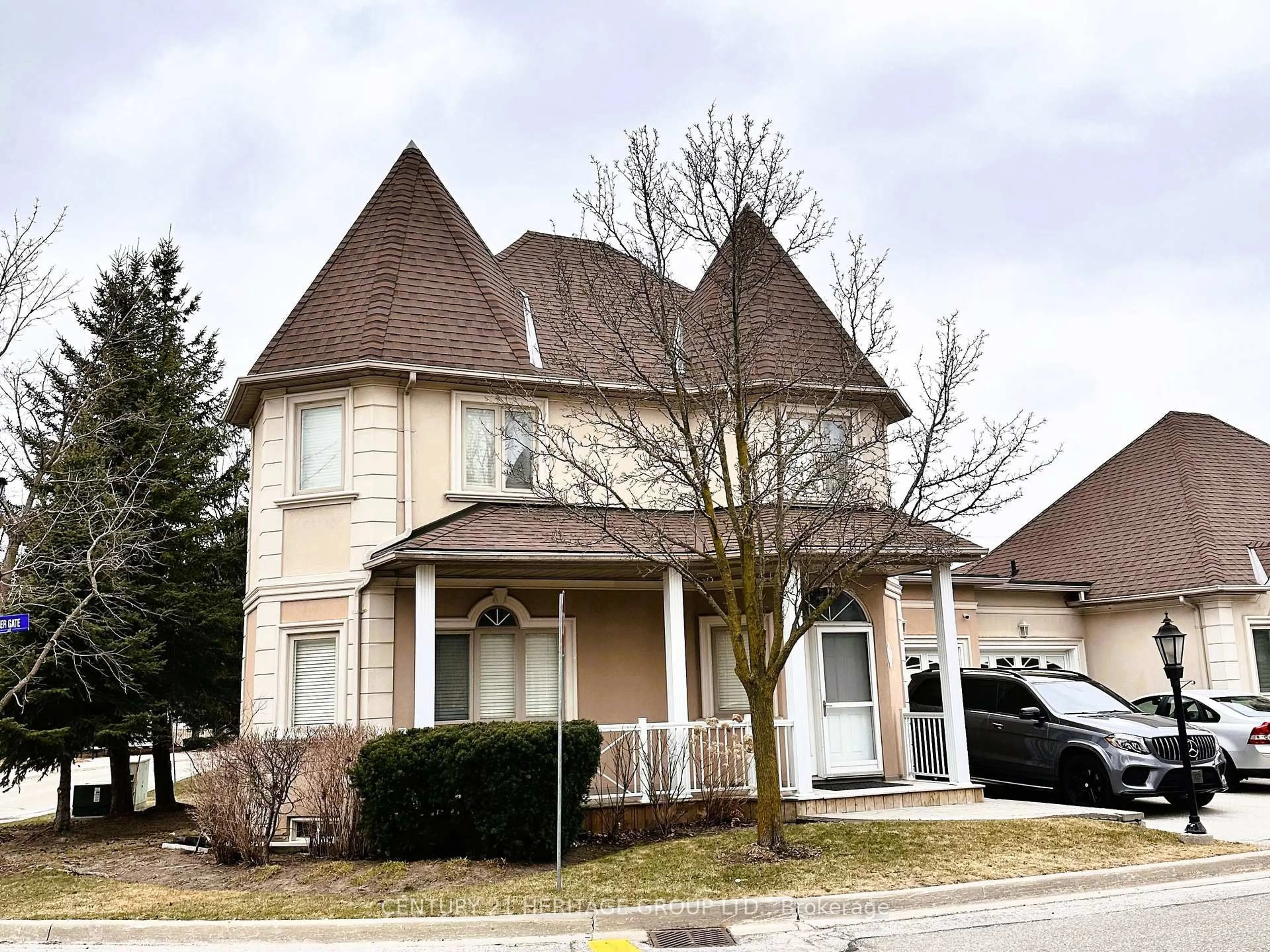 Home with brick exterior material, street for 1 Tower Gate #11, Brampton Ontario L6P 1C3