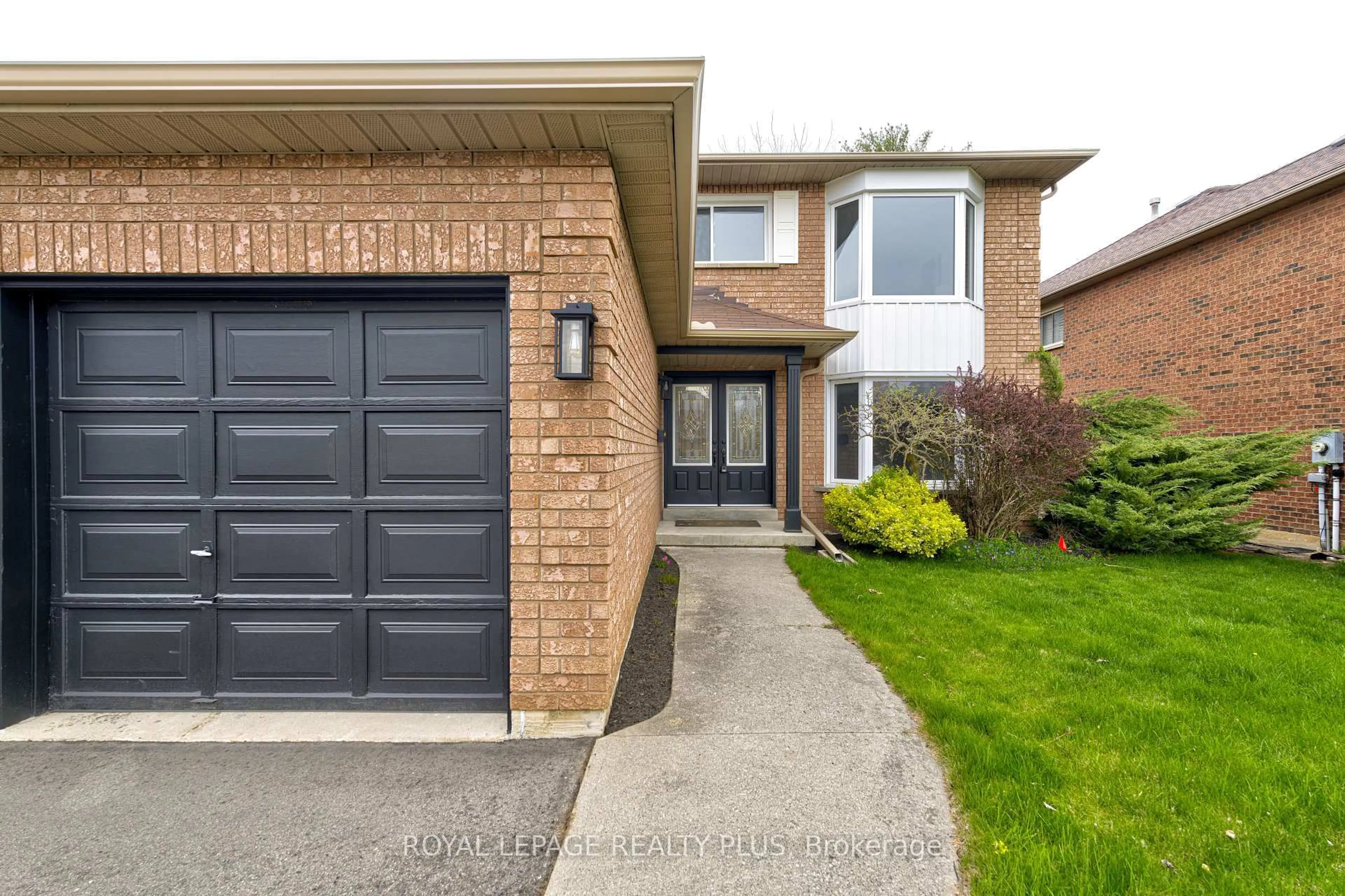 Home with brick exterior material, street for 1231 Sable Dr, Burlington Ontario L7S 2J6