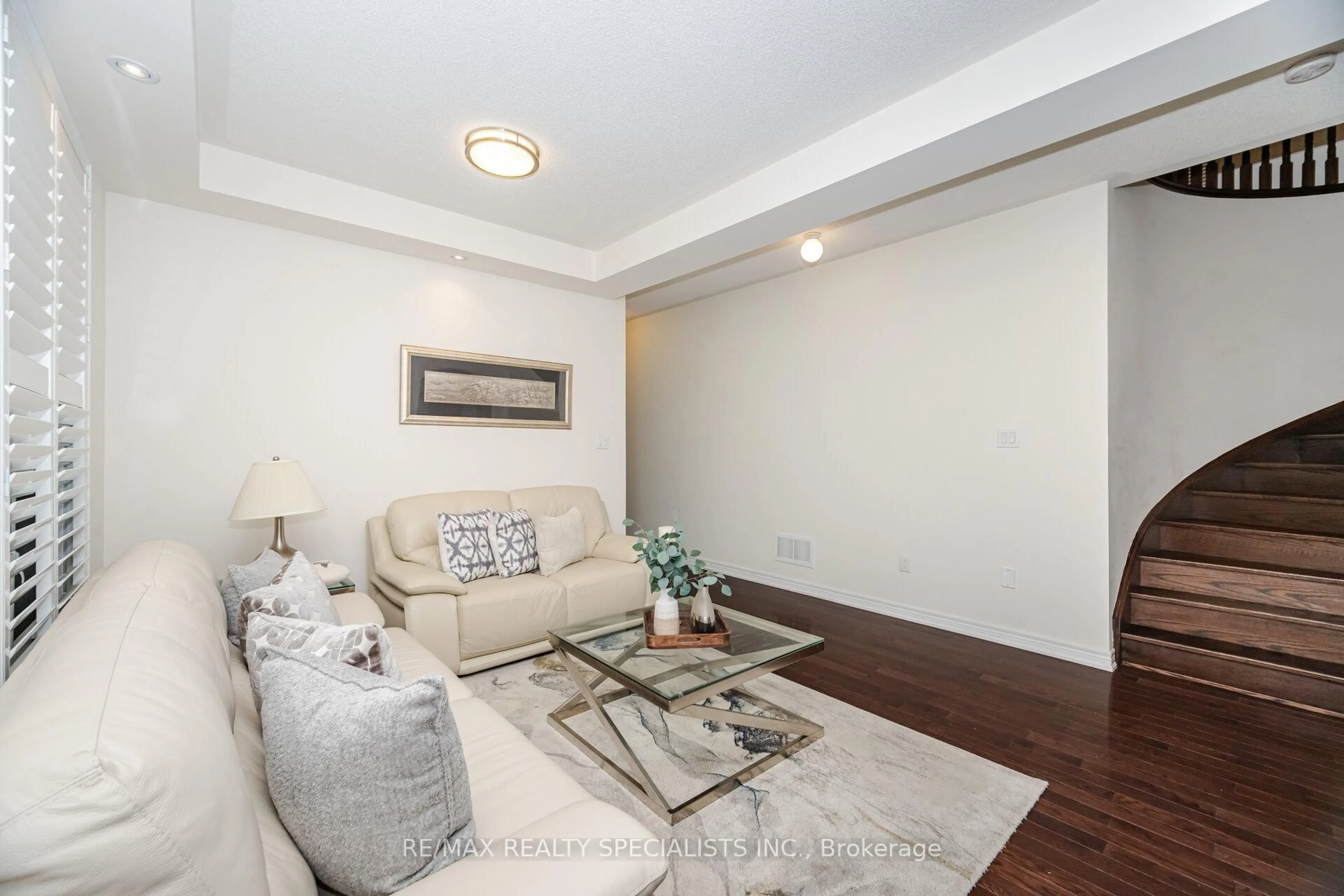 Living room with furniture, unknown for 15 Cranwood Circ, Brampton Ontario L6Y 0Y4