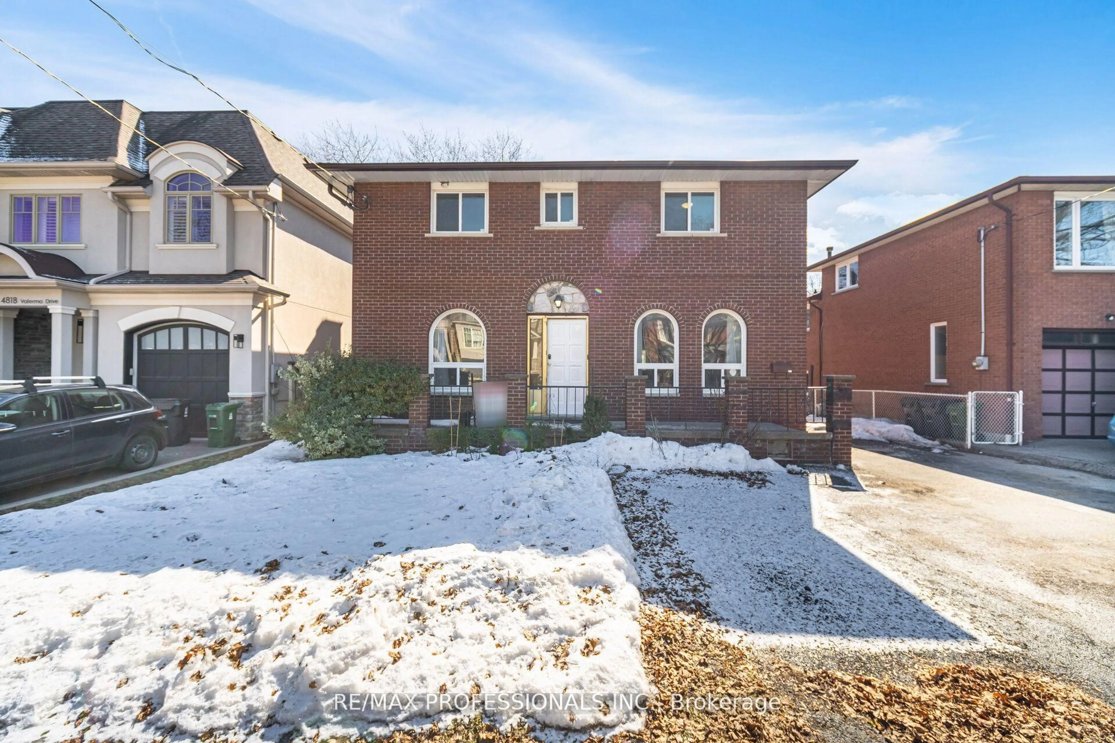 Home with brick exterior material, street for 483 Valermo Dr, Toronto Ontario M8W 2M8