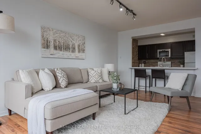 Additional property image - 50 Eglinton Ave Unit 1002