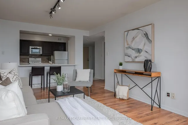 Additional property image - 50 Eglinton Ave Unit 1002