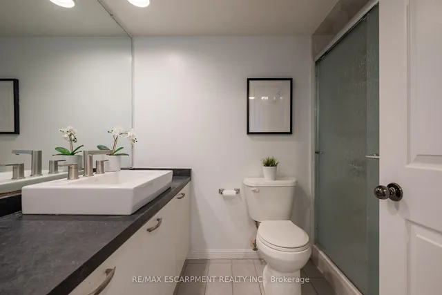 Additional property image - 50 Eglinton Ave Unit 1002