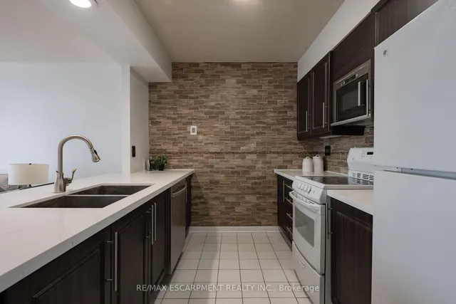 Additional property image - 50 Eglinton Ave Unit 1002