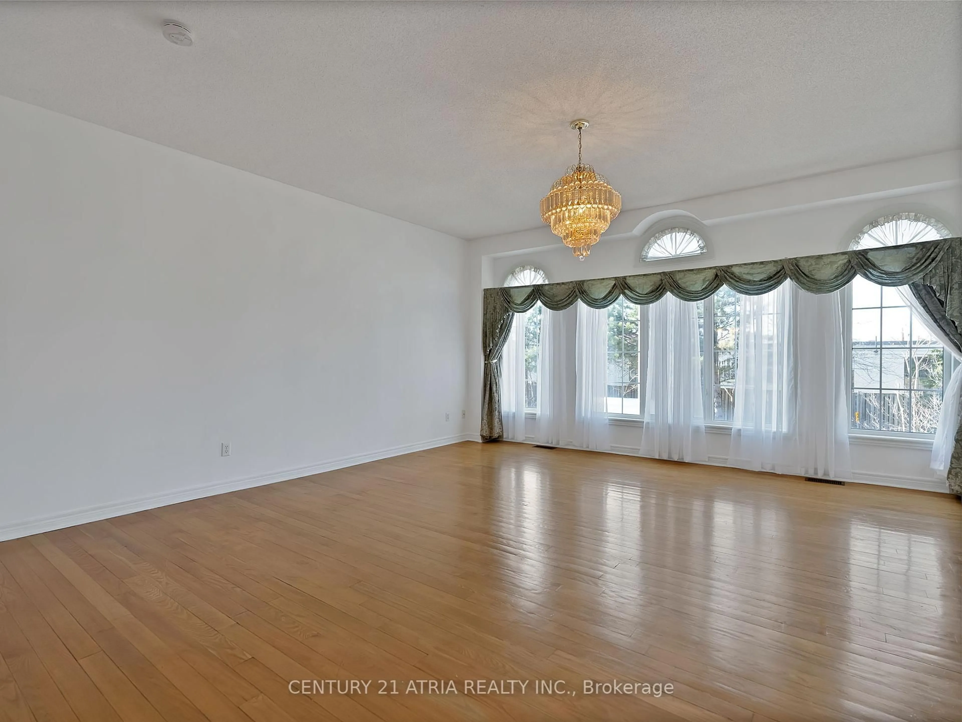 Unknown for 153 Wright Ave, Toronto Ontario M9N 3Z1