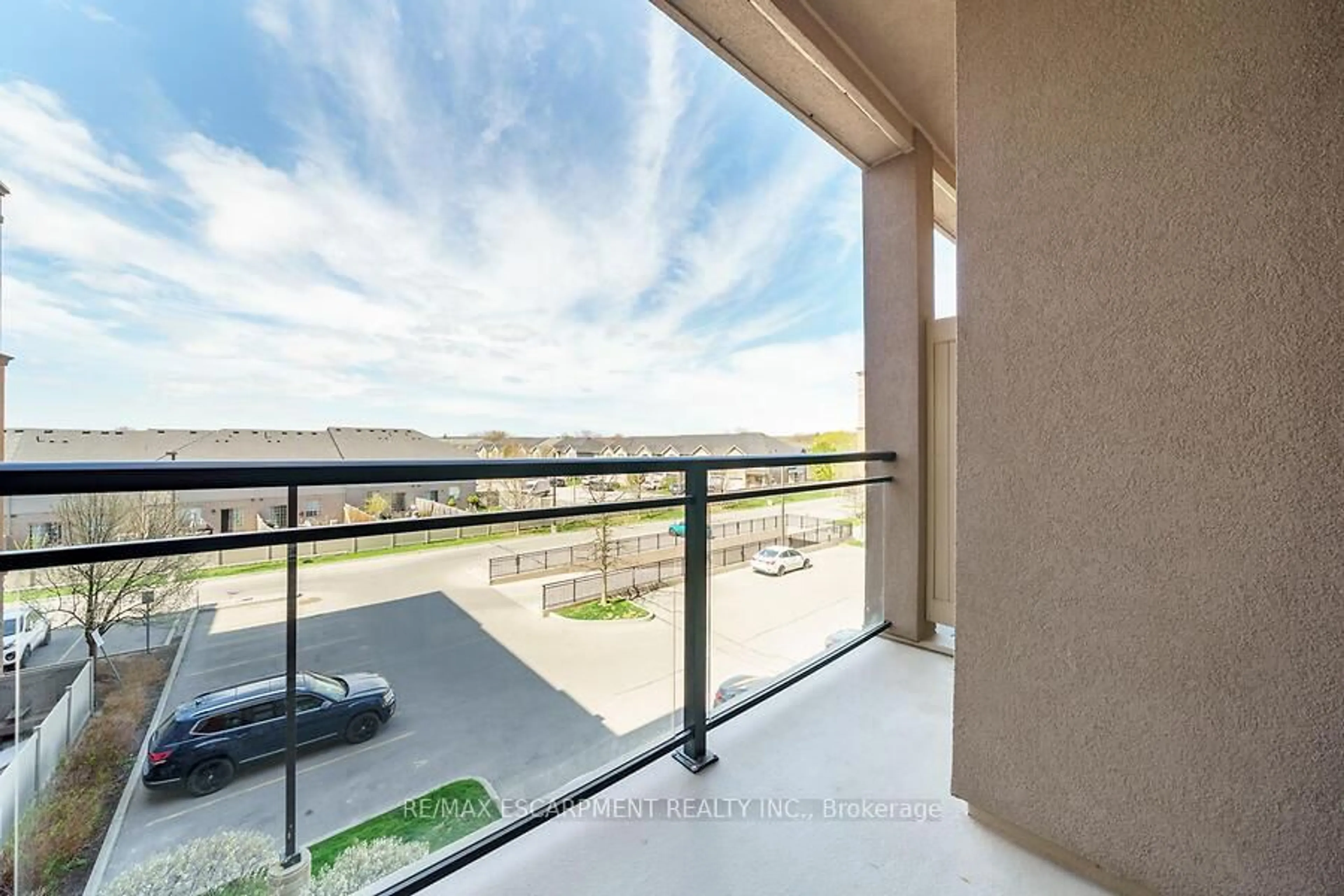 Balcony in the apartment, city buildings view from balcony for 5317 Upper Middle Rd #332, Burlington Ontario L7L 0G8