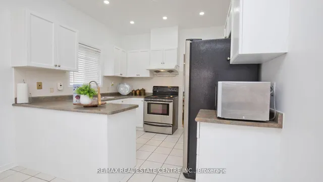 Additional image 32 of 32 Pappain Cres