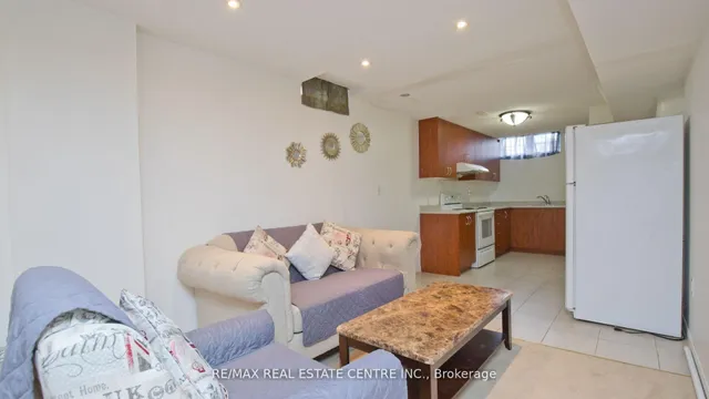 Additional image 18 of 32 Pappain Cres