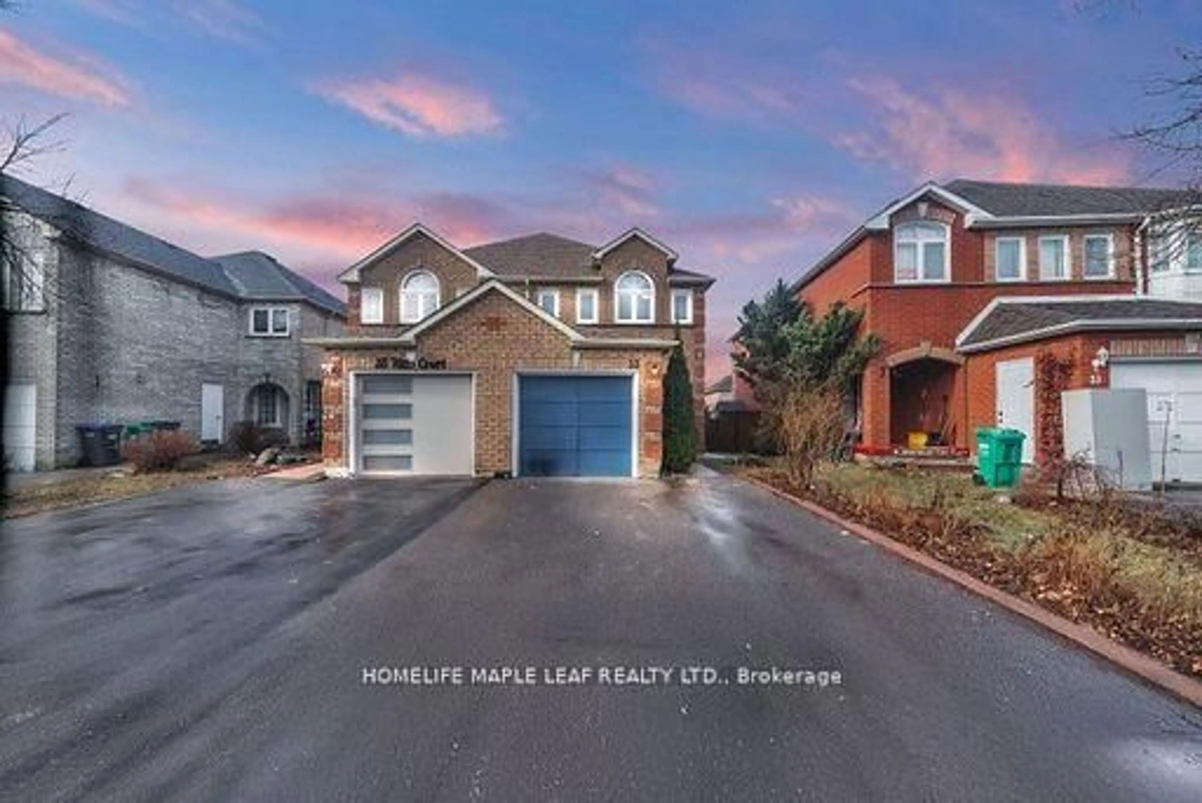 Home with brick exterior material, unknown for 33 Kitto Crt, Brampton Ontario L6Y 5B1