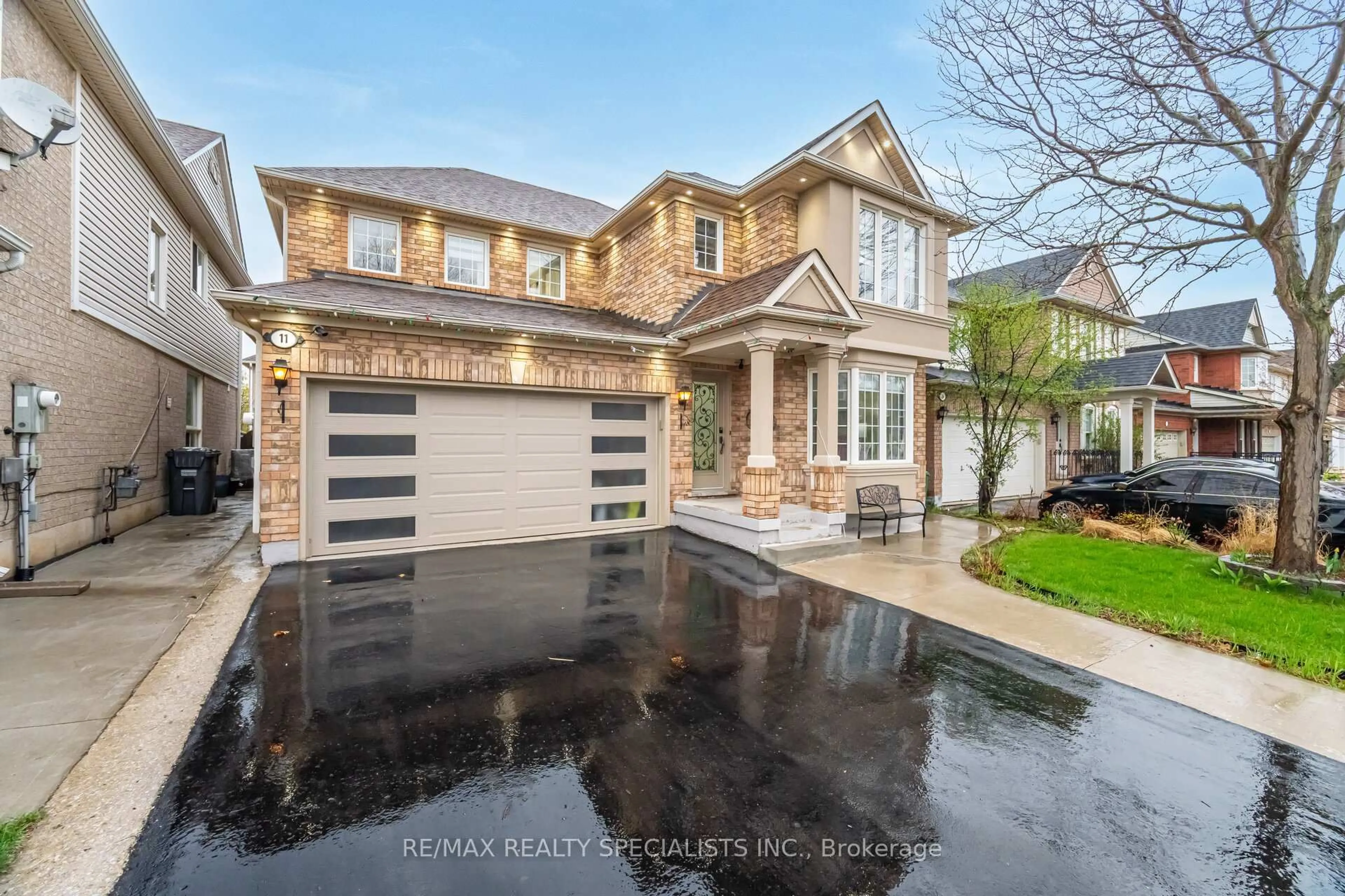 Home with brick exterior material, street for 11 Redcastle St, Brampton Ontario L7A 1P1